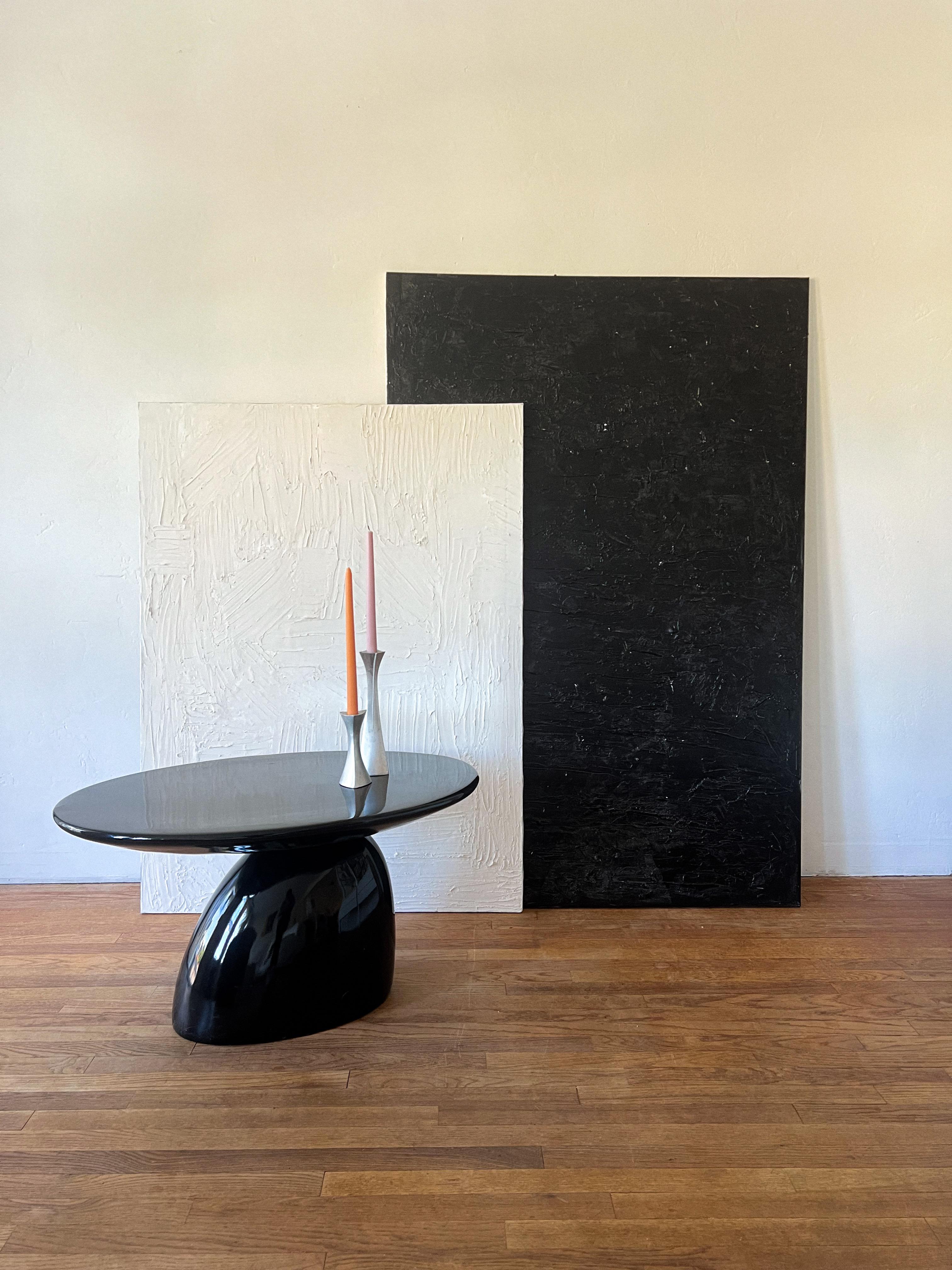 Space Age “Parabel” Style Side Table Attributed to Eero Aarnio For Sale 2