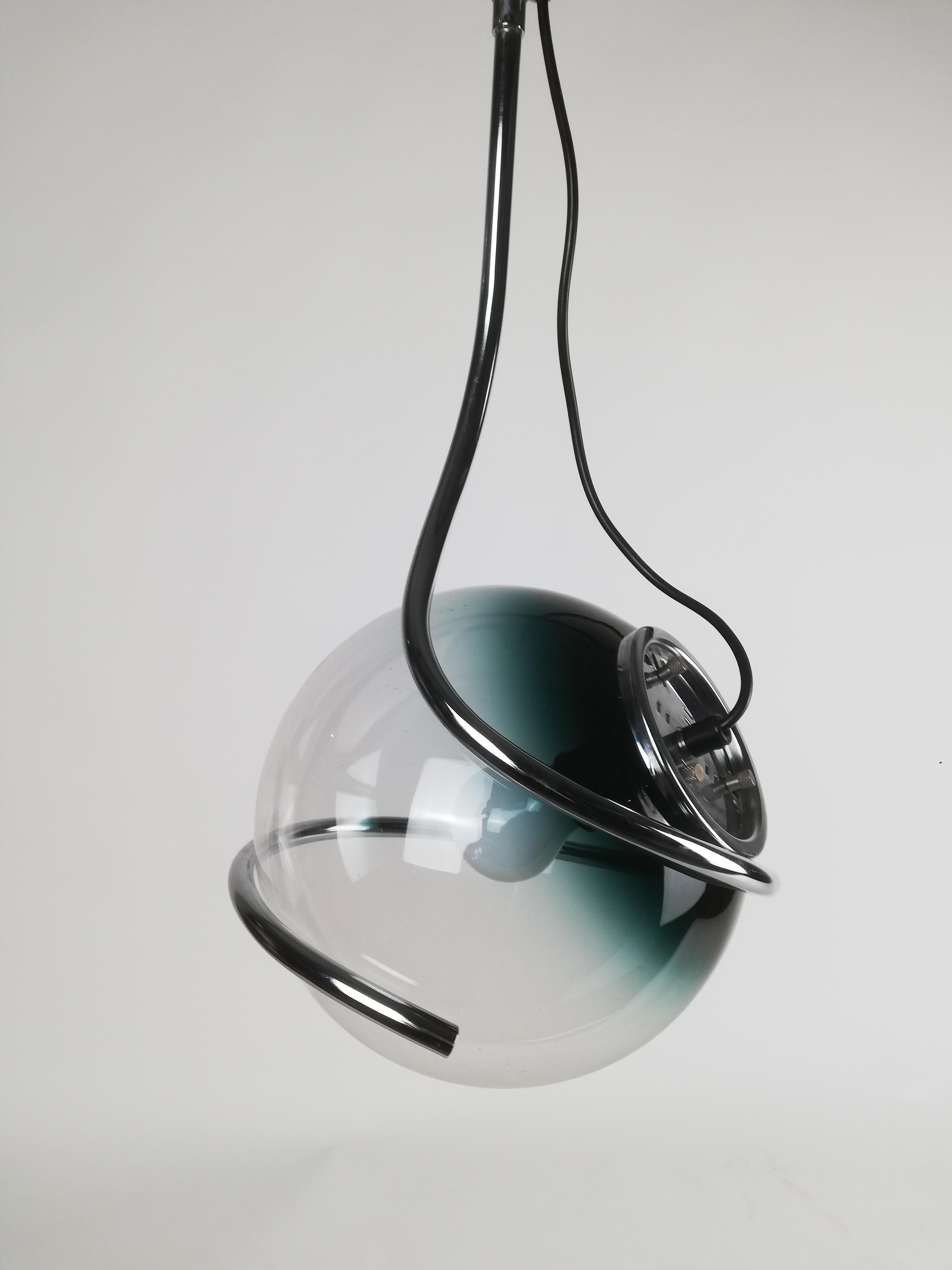Lampe à suspension de l'ère spatiale attribuée à Fabio Lenci en chrome et verre de Murano en vente 1
