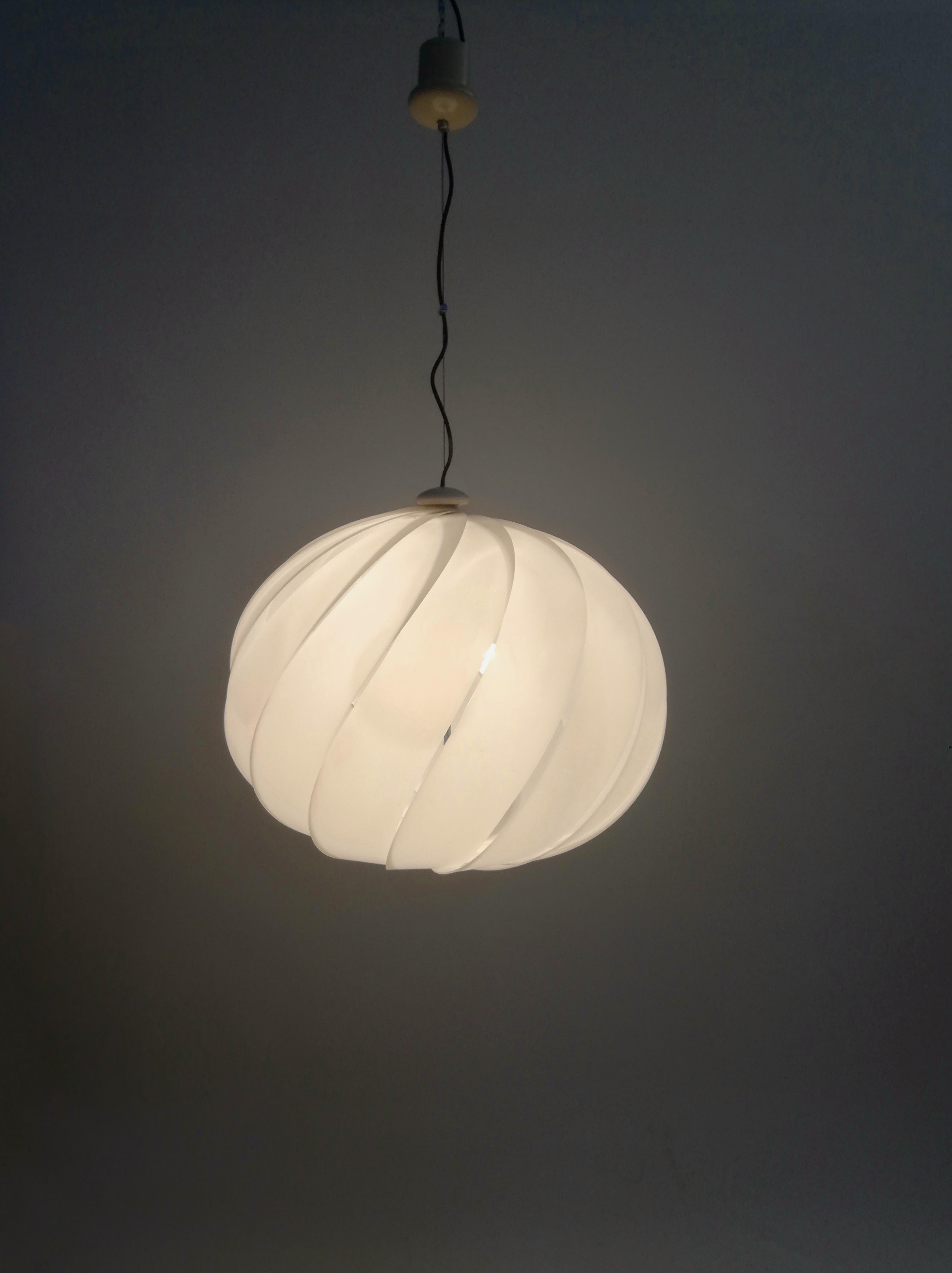Space Age Pendant by Guzzini in the Style of Eclipse Lamp of Mauricio Klabin For Sale 7