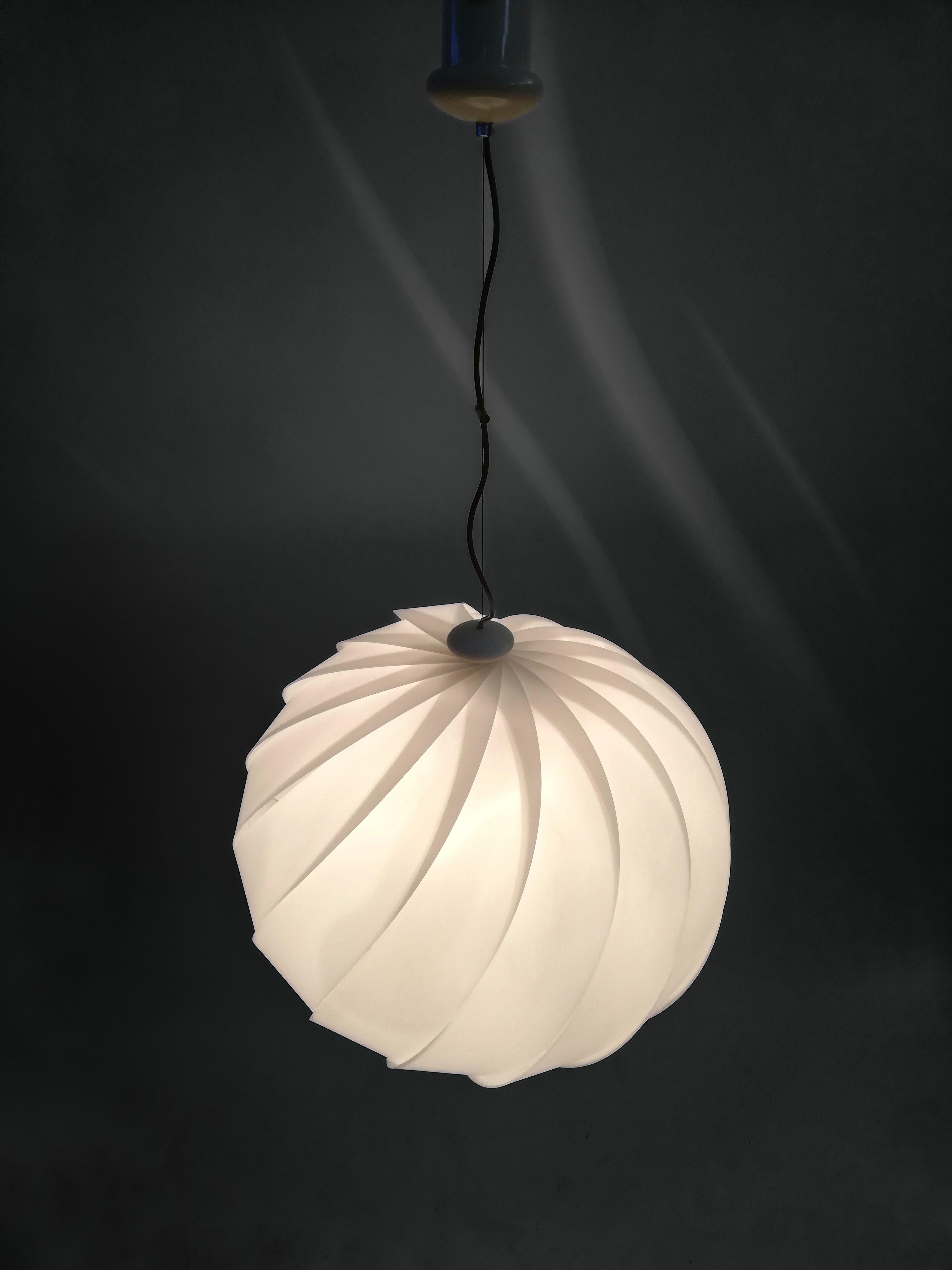 Space Age Pendant by Guzzini in the Style of Eclipse Lamp of Mauricio Klabin For Sale 10