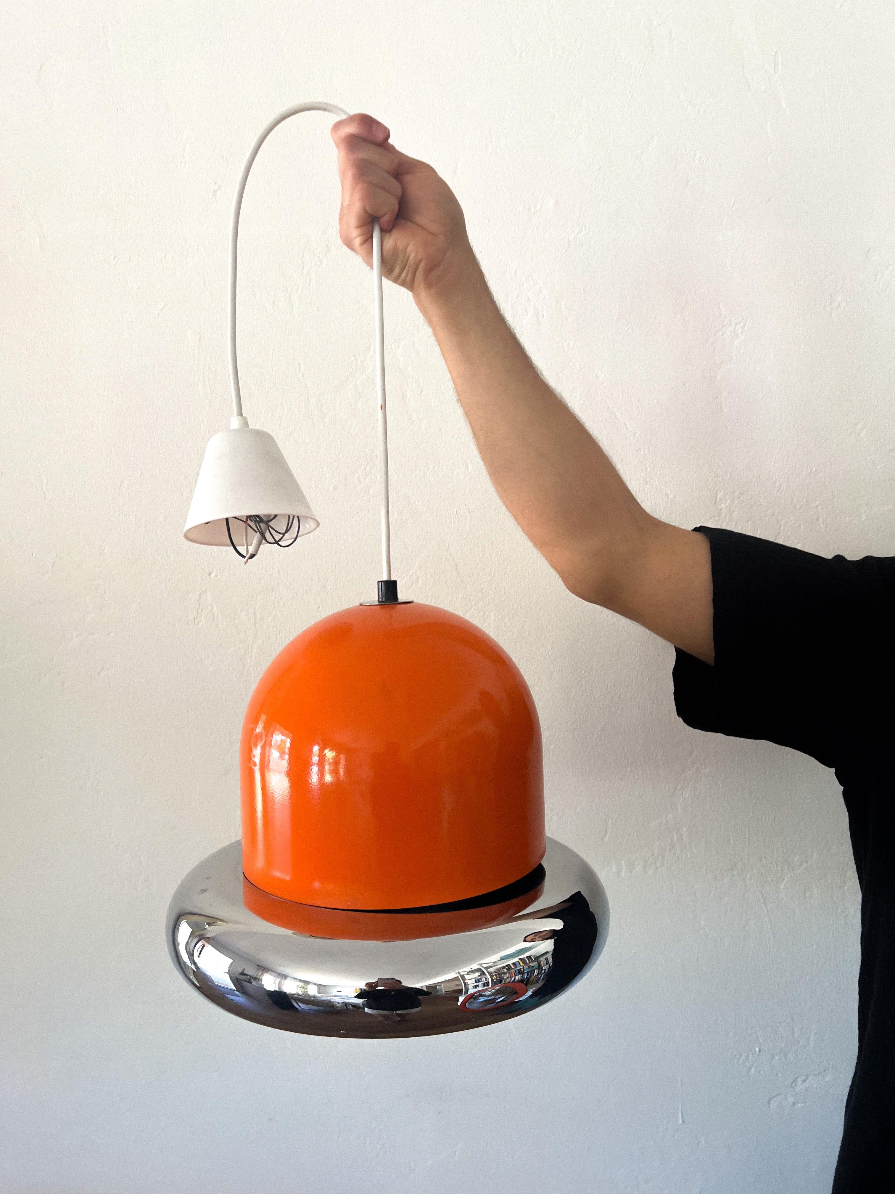 Lampe suspendue de l'ère spatiale dans le style de Harvey Guzzini Dijkstra, années 1960 en vente 2