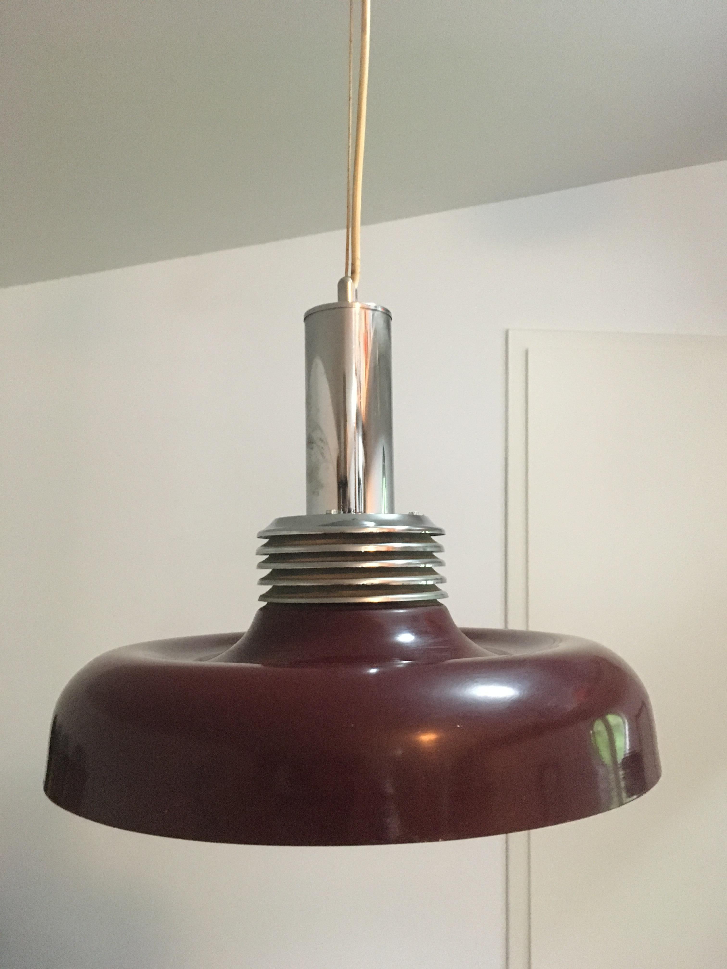 Lampe à suspension de l'ère spatiale Harvey Guzzini, 1970 Bon état - En vente à Ljubljana, SI