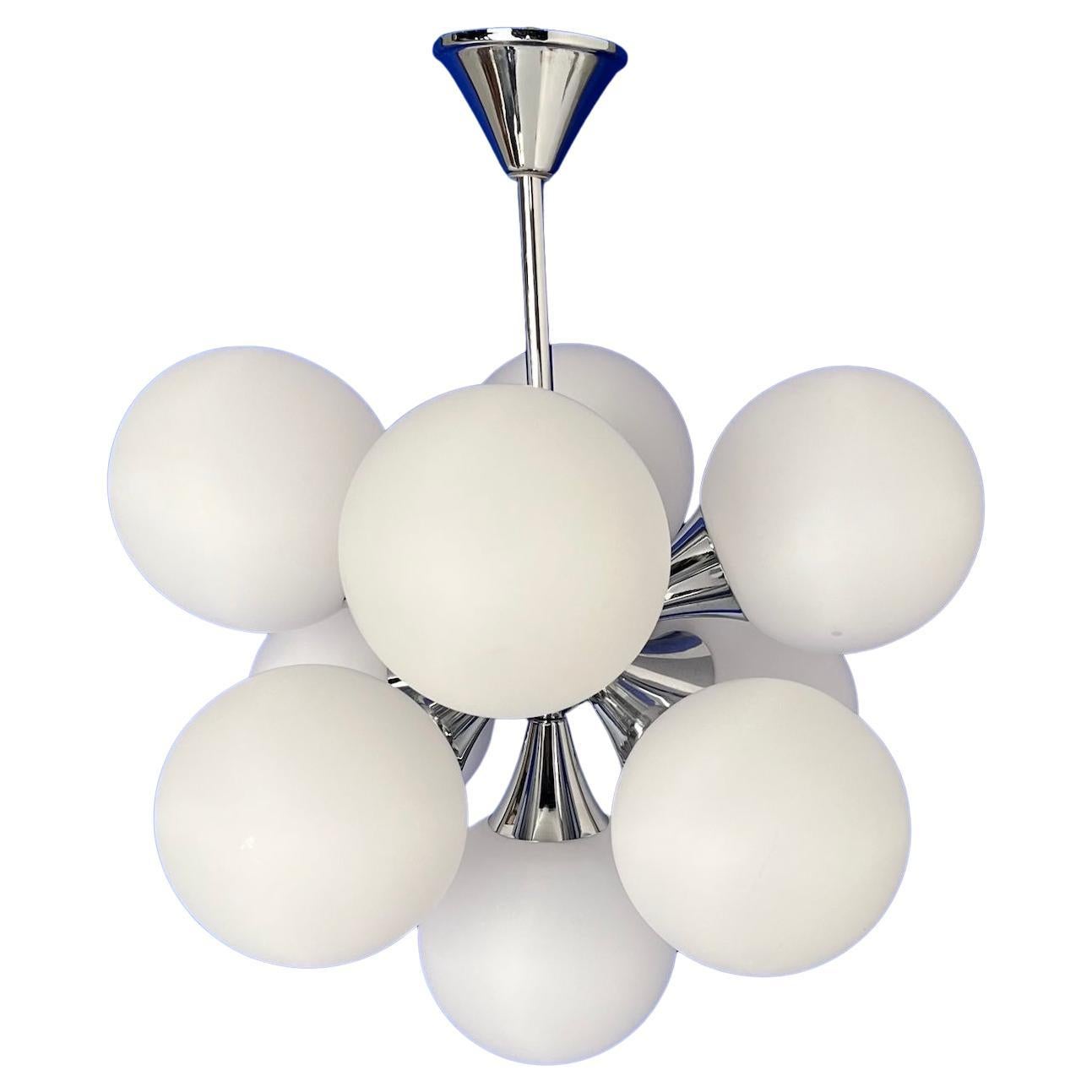 Lampada a sospensione dell'era spaziale, modello Sputnik degli anni '60 con 9 globi. in vendita