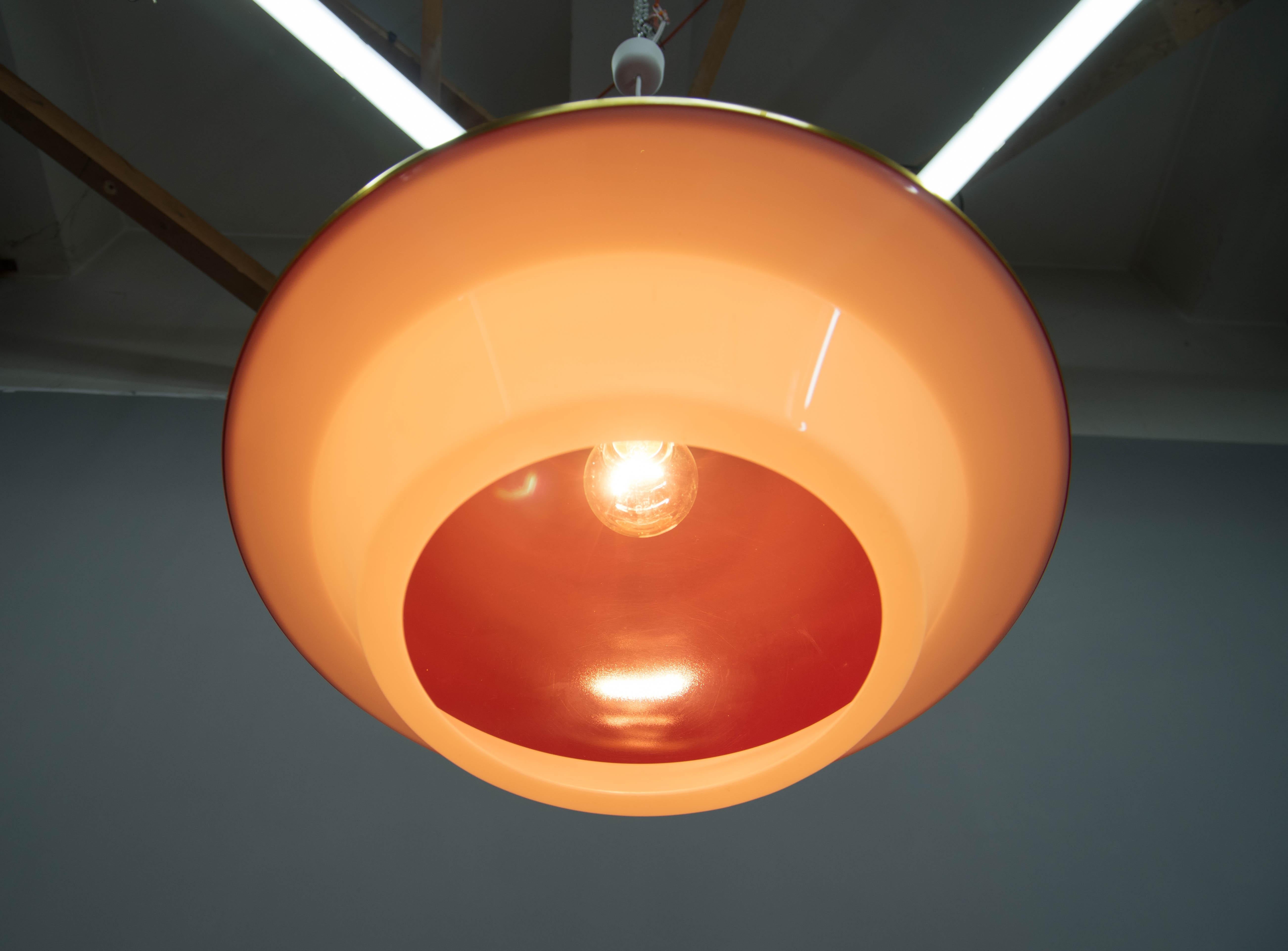Weltraumzeit-Plastik-Anhänger, Italien, 1960er Jahre (Mitte des 20. Jahrhunderts) im Angebot