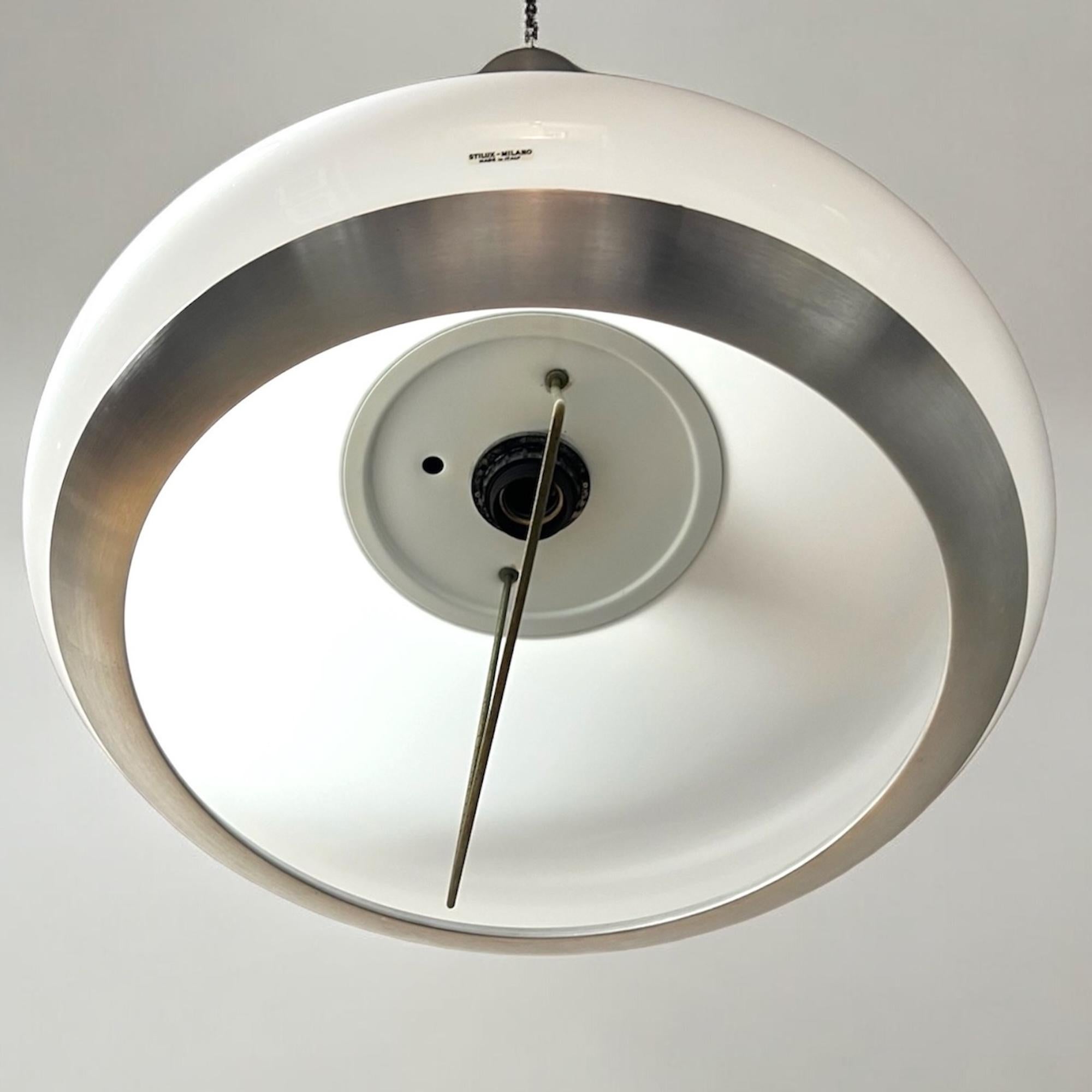 Lampada a sospensione in plastica A Space AGE di Stilux Milano, anni '70 in vendita 1