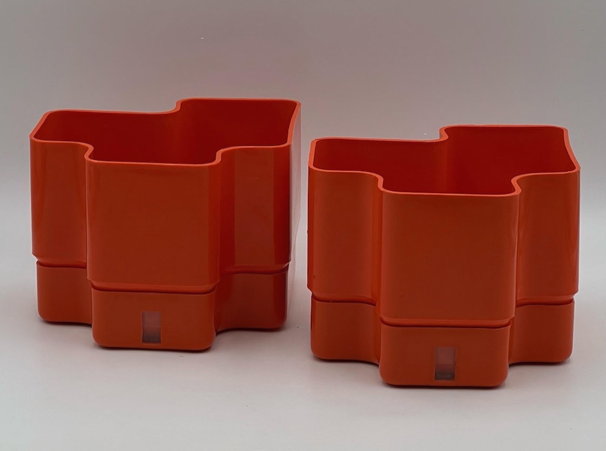  Space Age Plastic Planters by Programma Vastill, 1970s, Set of 2 For Sale 3