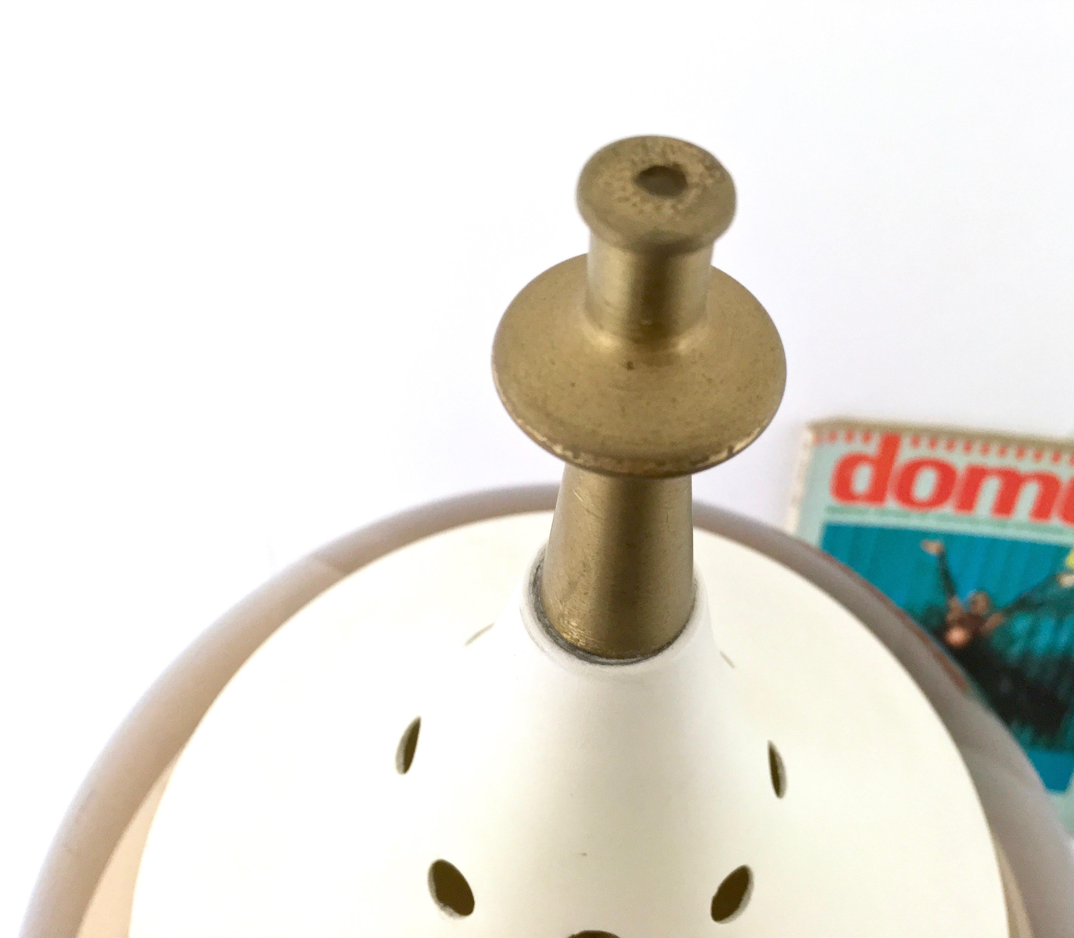 Brass Space Age Postmodern Plexiglass and White Varnished Metal Table Lamp, Italy