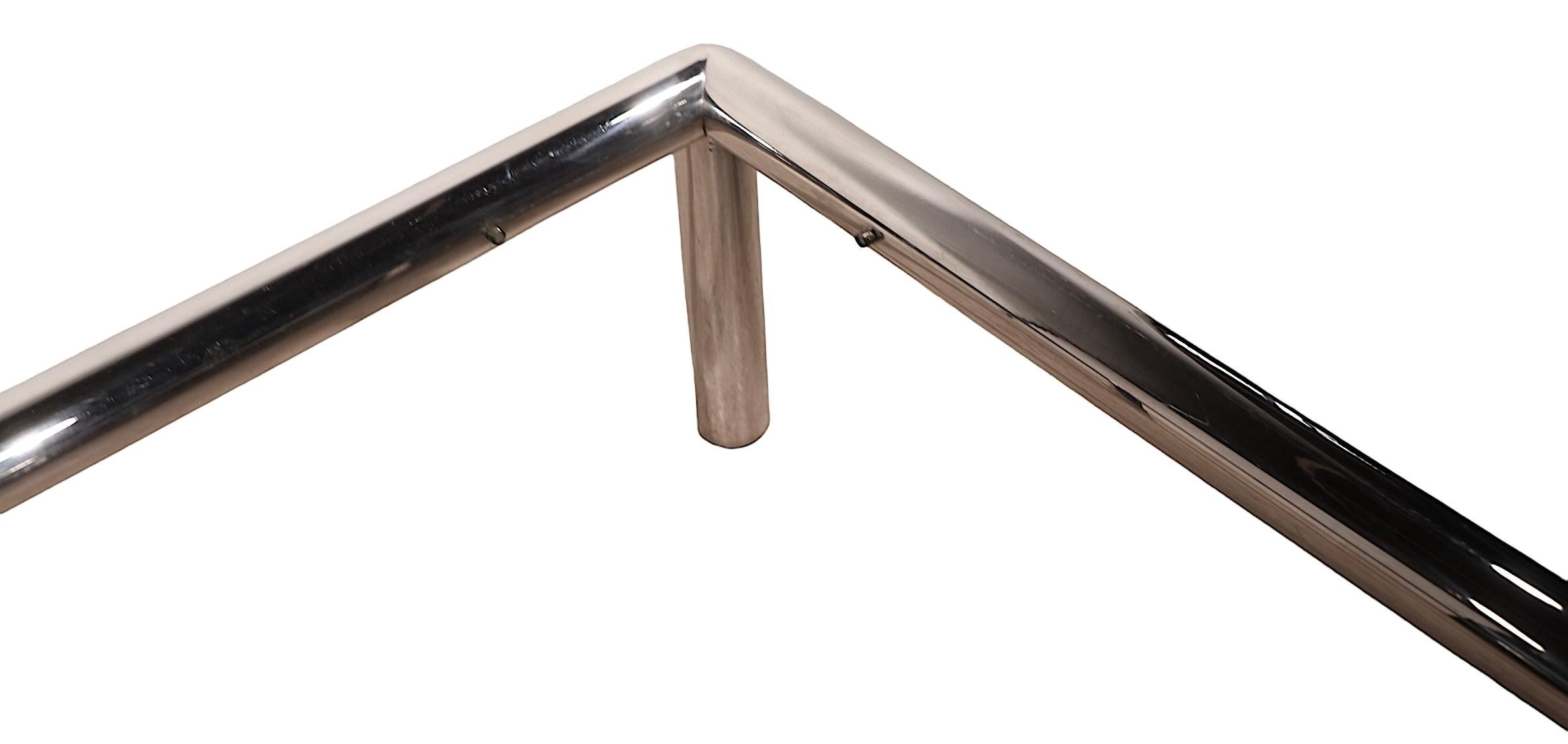 Tubo-Couchtisch aus poliertem Chrom und Glas aus dem Space Age von Mascheroni für Vecta im Angebot 8