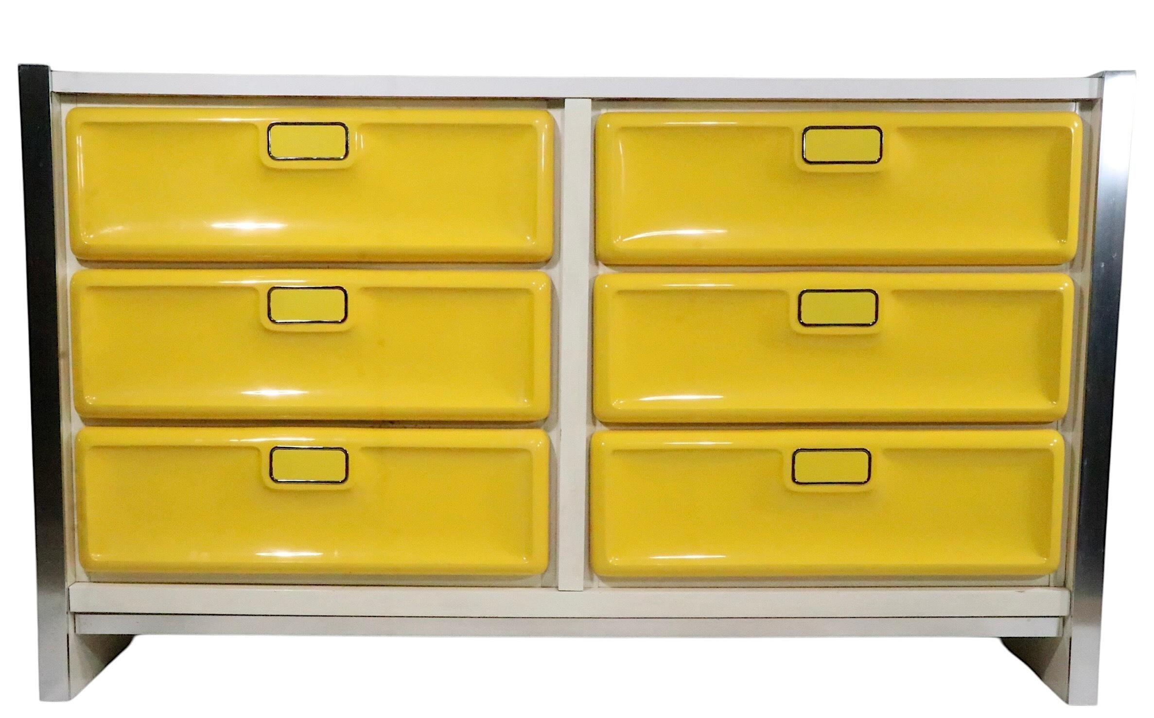 Space Age Pop Art Post Modern Dresser by Bassett after Raymond Lowey c. 1970's For Sale 5