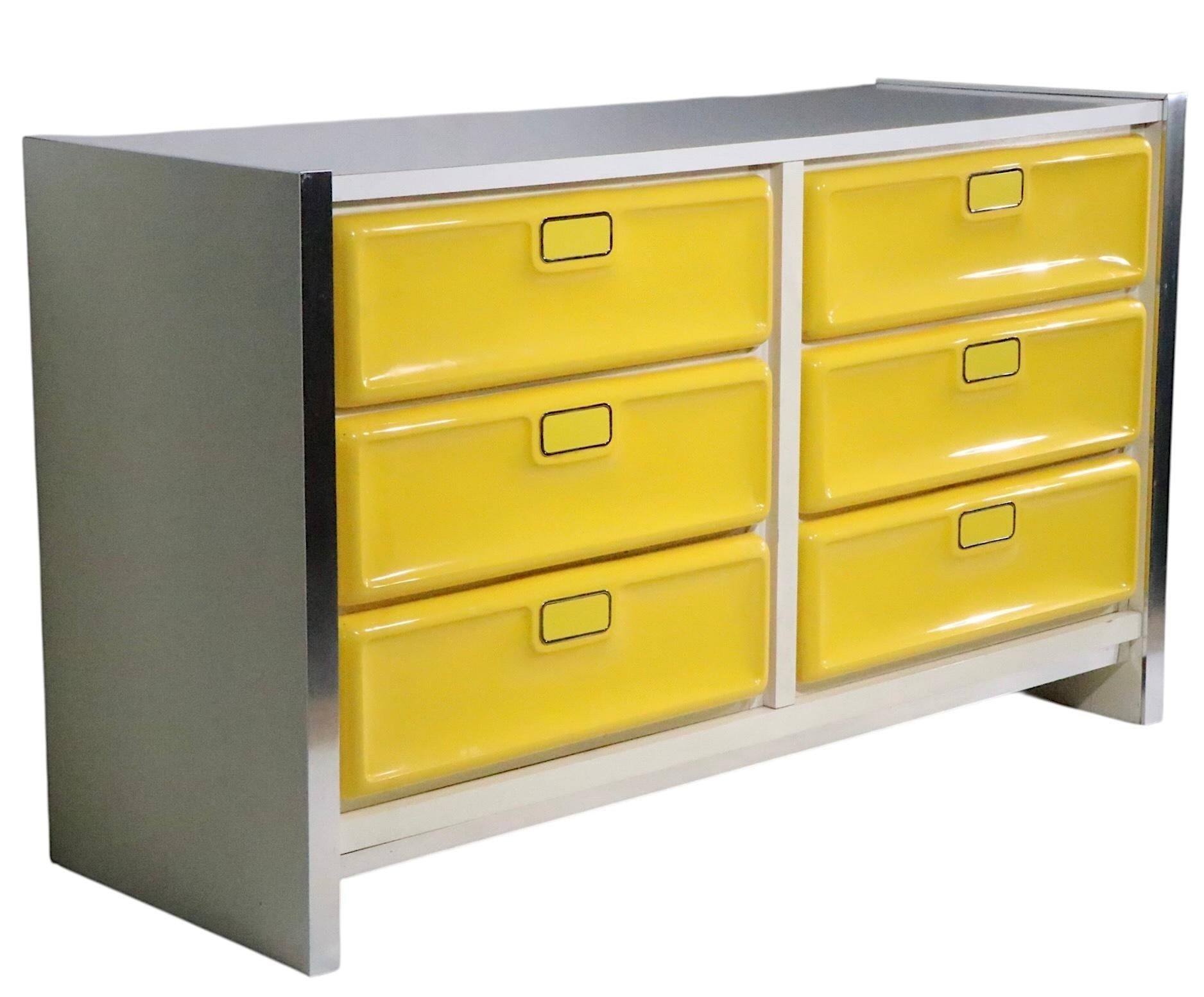 Space Age Pop Art Post Modern Dresser by Bassett after Raymond Lowey c. 1970's For Sale 6