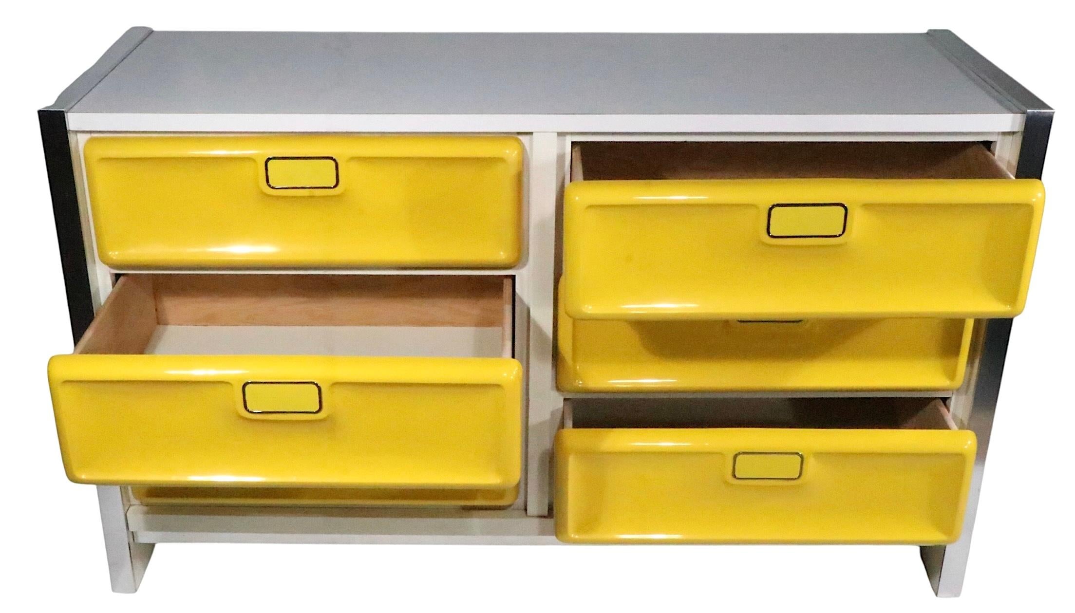 Space Age Pop Art Post Modern Dresser by Bassett after Raymond Lowey c. 1970's For Sale 11