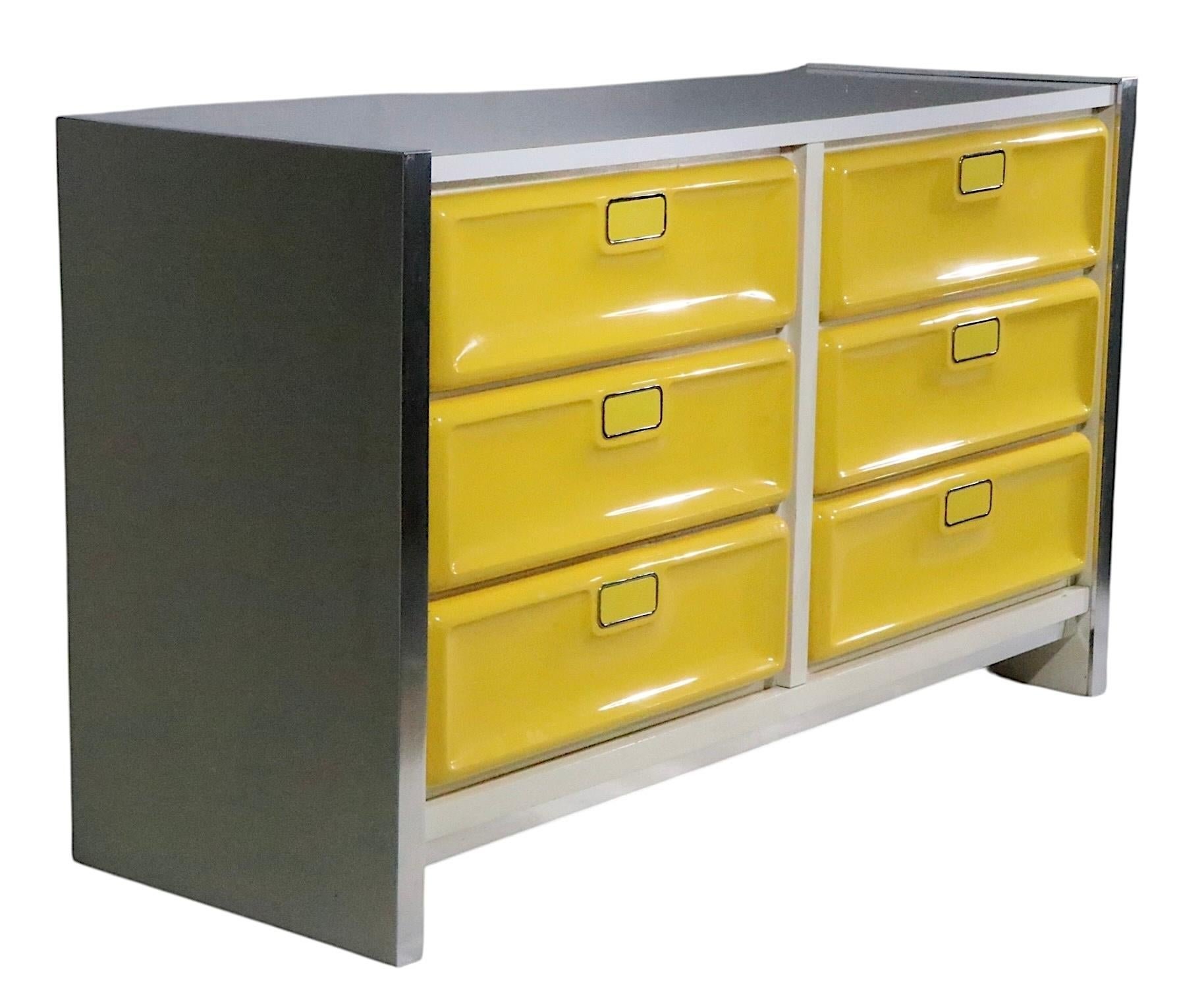 Space Age Pop Art Post Modern Dresser by Bassett after Raymond Lowey c. 1970's For Sale 12
