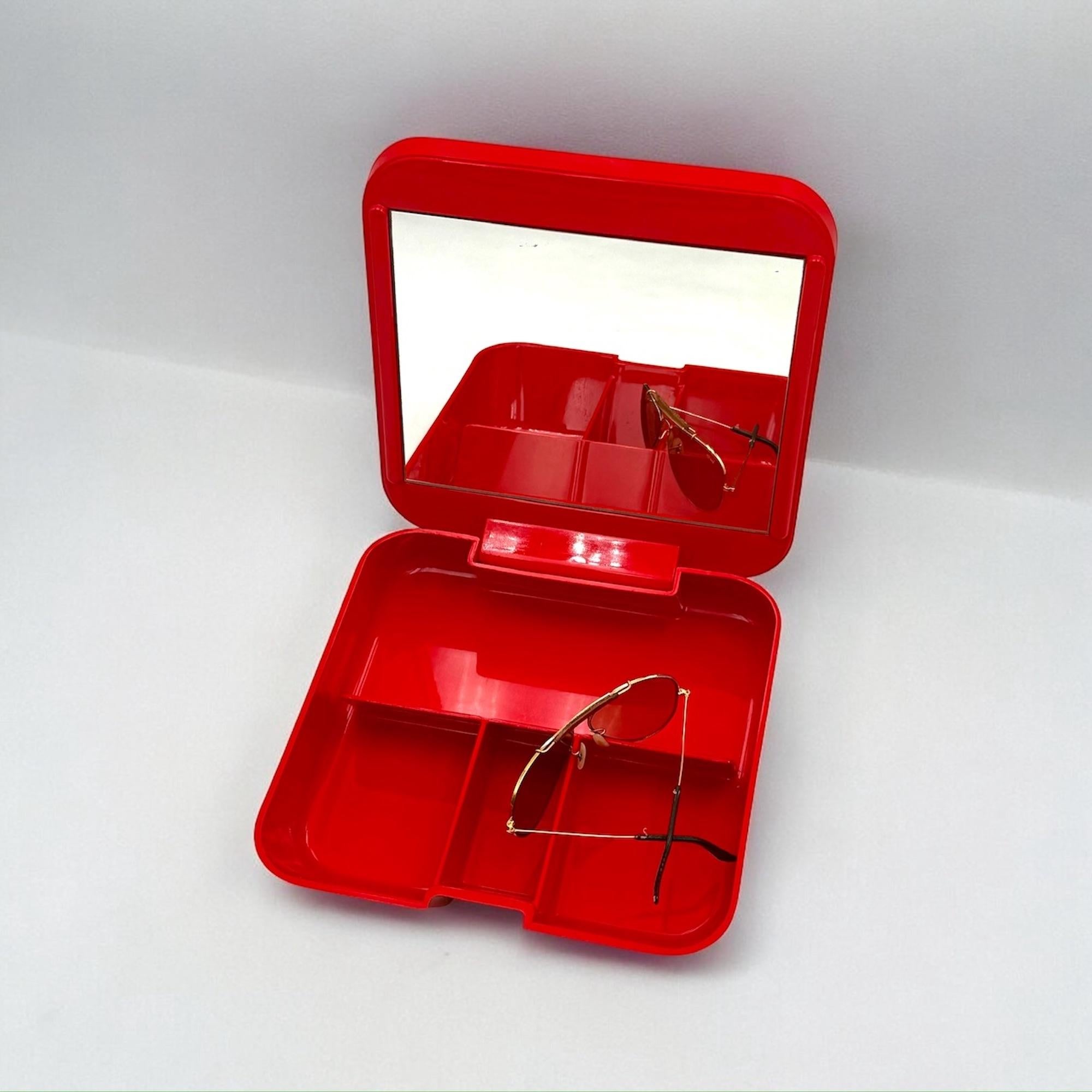 Italian Space Age Portable Vanity Box with Mirror by Makio Hasuike for Gedy, 70s For Sale