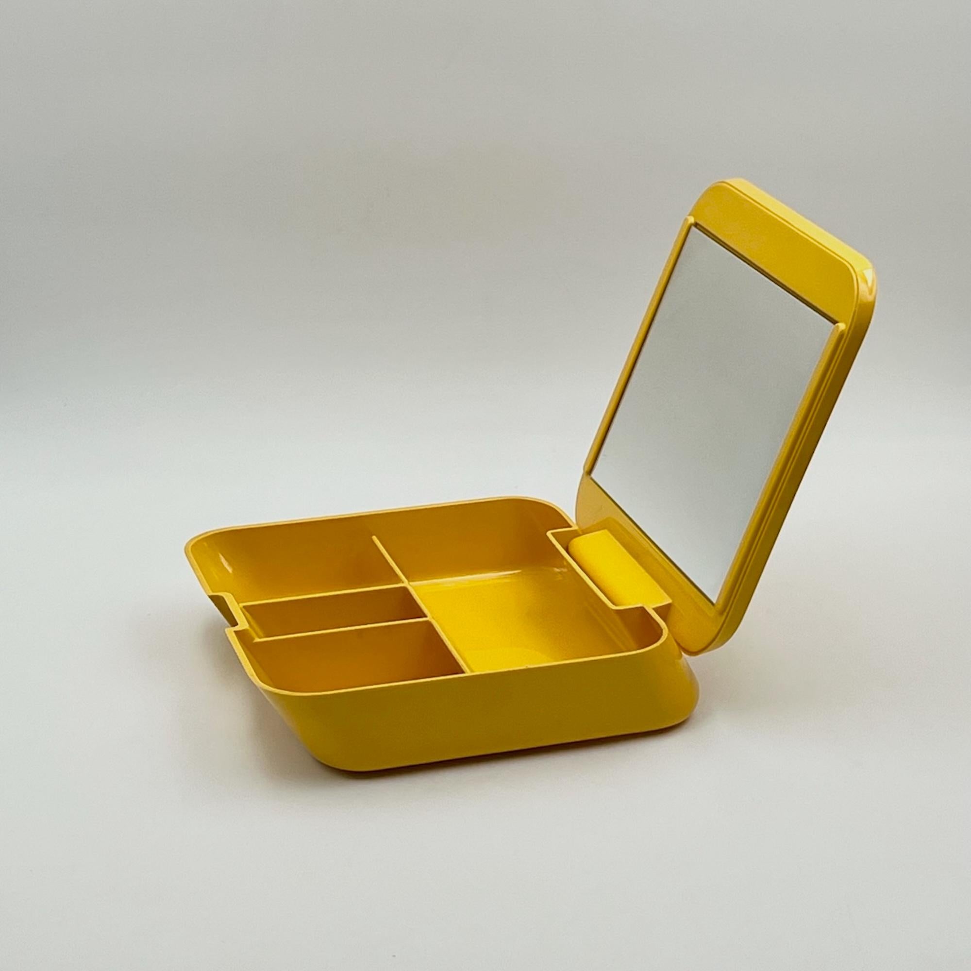 Italian Space Age Portable Vanity Set by Makio Hasuike for Gedy in Vibrant Yellow, 70s