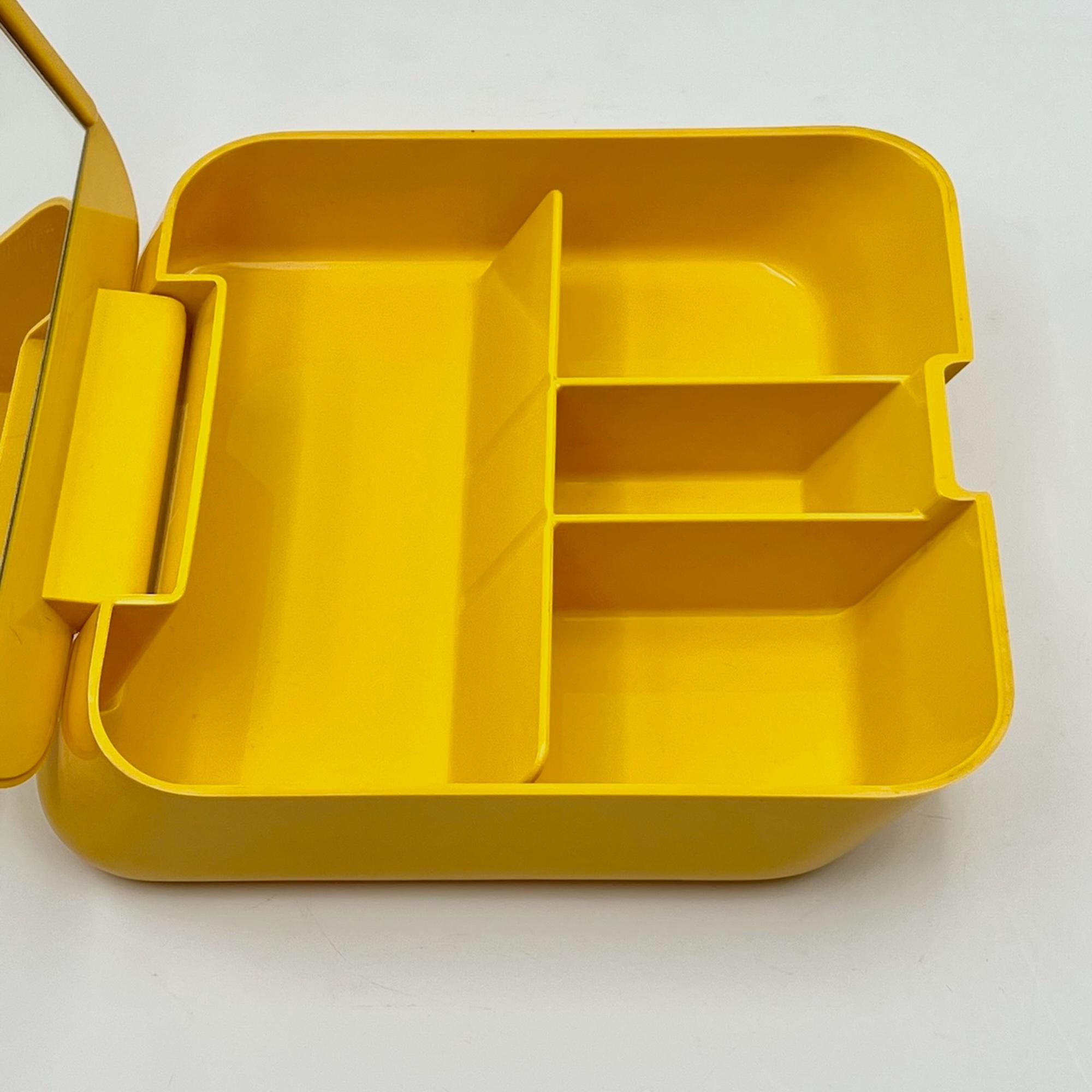 Late 20th Century Space Age Portable Vanity Set by Makio Hasuike for Gedy in Vibrant Yellow, 70s