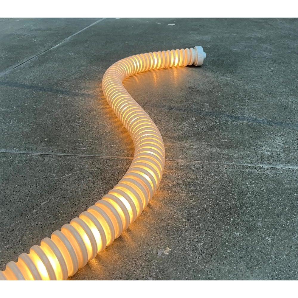 italien Lampadaire serpent postmoderne de l'ère spatiale, Livio & Gianfranco, 1970 en vente