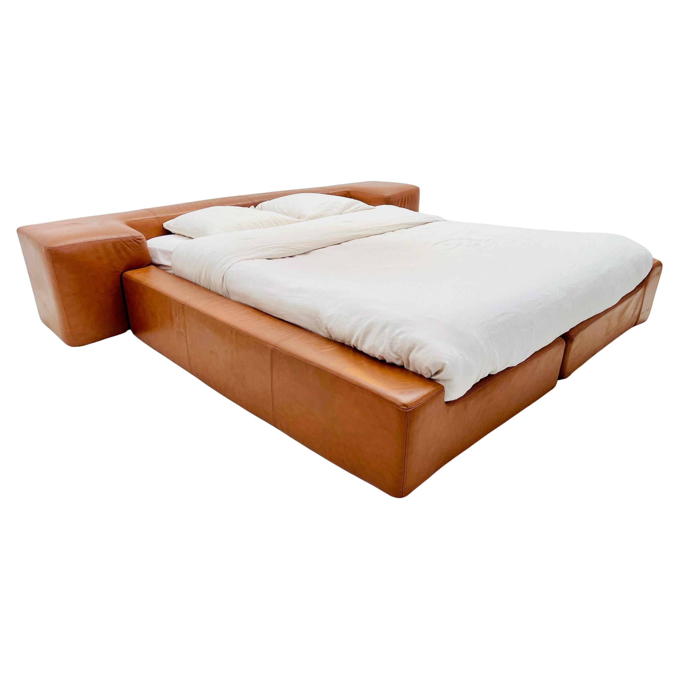 Space age - Queen size bed - 1970 For Sale