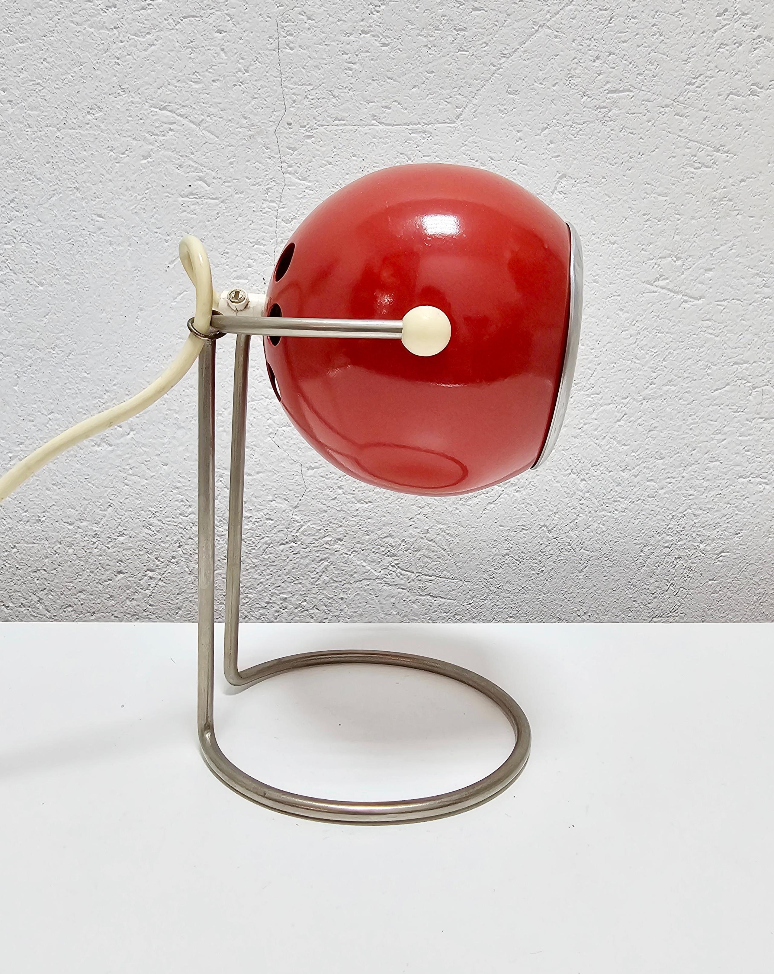 Space Age Red Eyeball Table Lamp by Abo Randers, Denmark in 1960s In Good Condition For Sale In Beograd, RS