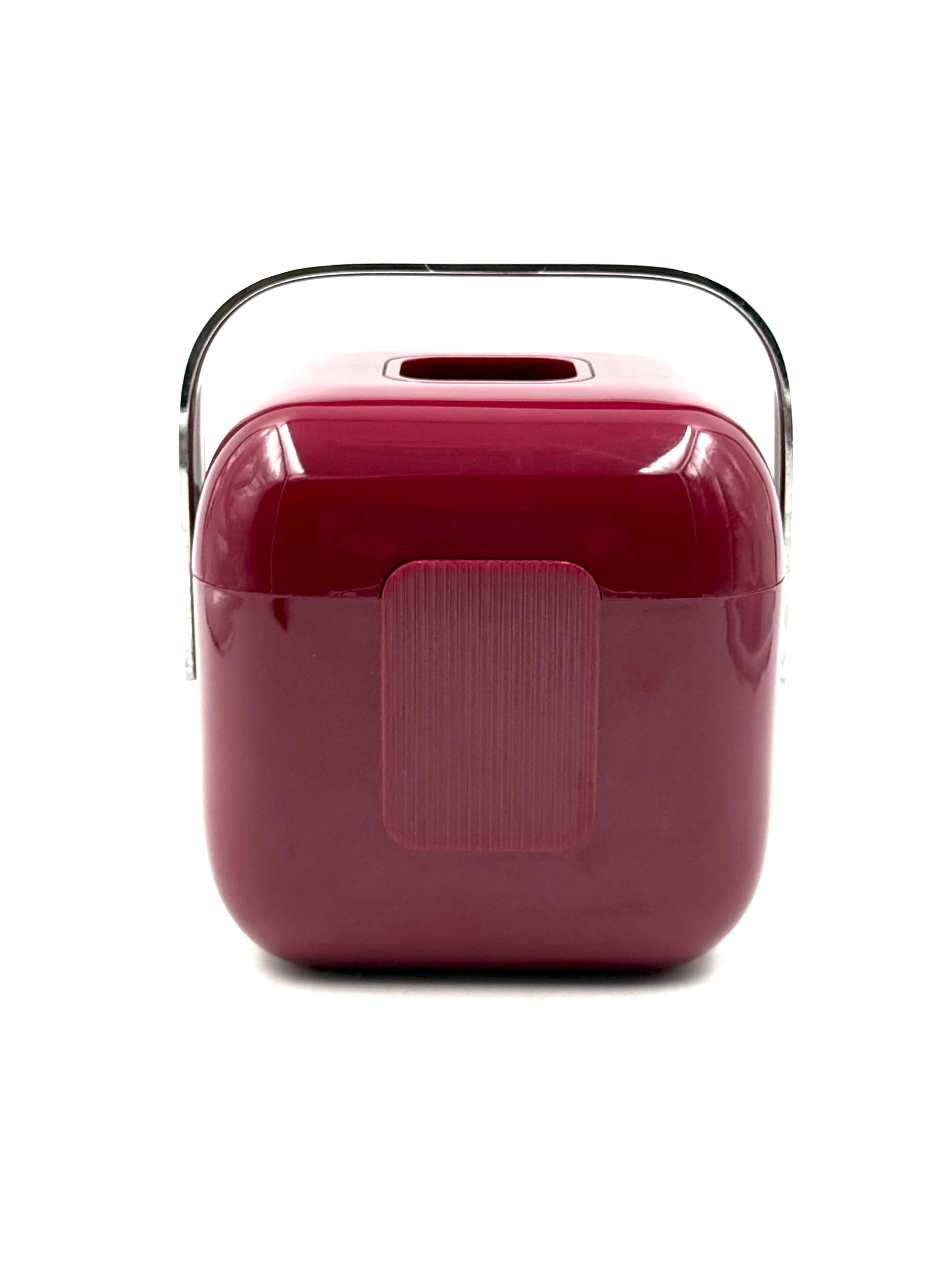 Space age red Ice Bucket, Guzzini Italy, ca. 1970s For Sale 7