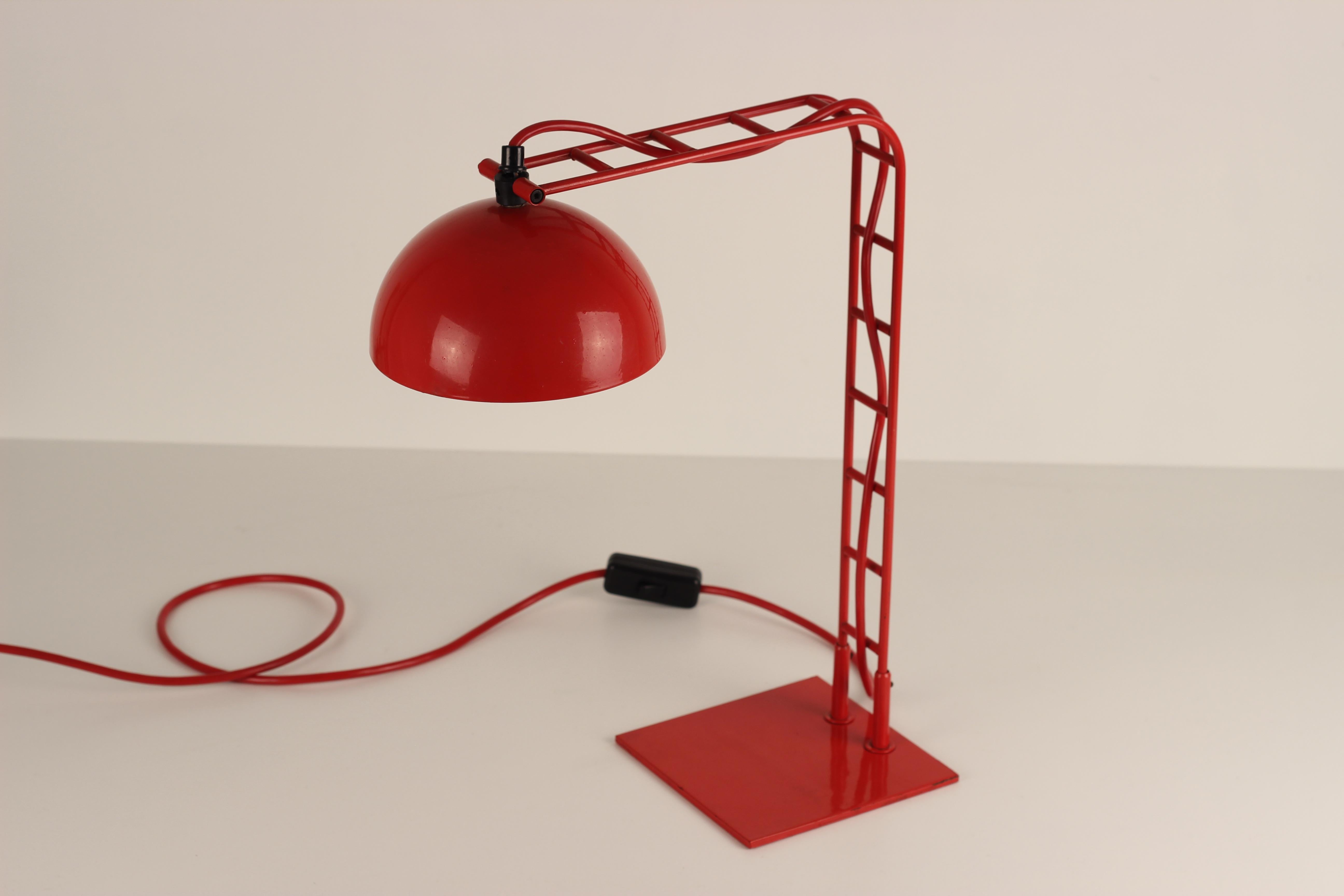 Space Age Red Ladder Desk Lamp 1960’s from the Lord Robert Boothby Estate  In Good Condition For Sale In London, GB