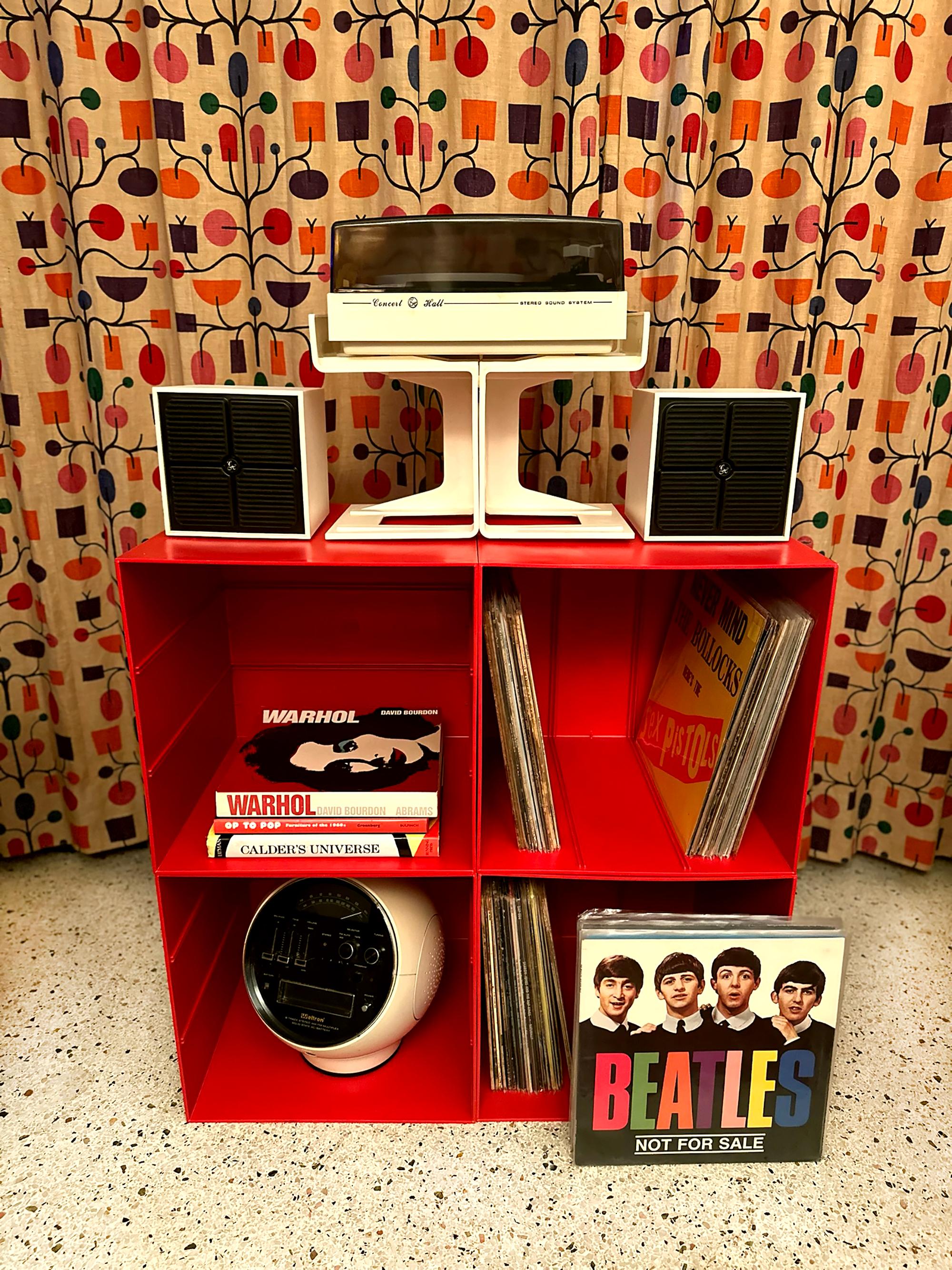 Mid-Century Modern Space-Age Red Plastic Cube Modular Shelving Record Storage For Sale