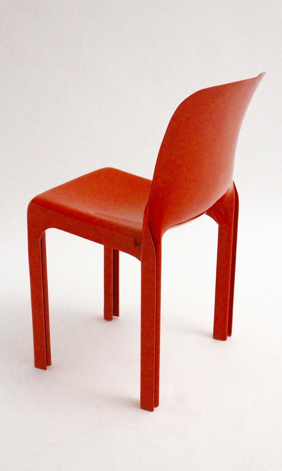 italien Chaise Vintage en plastique rouge 