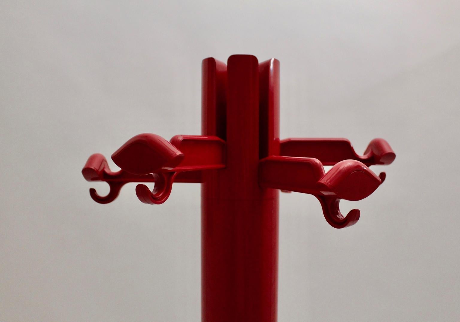 Space Age Red Plastic Vintage Coat Stand Planta by Giancarlo Piretti, Italy 1972 For Sale 7