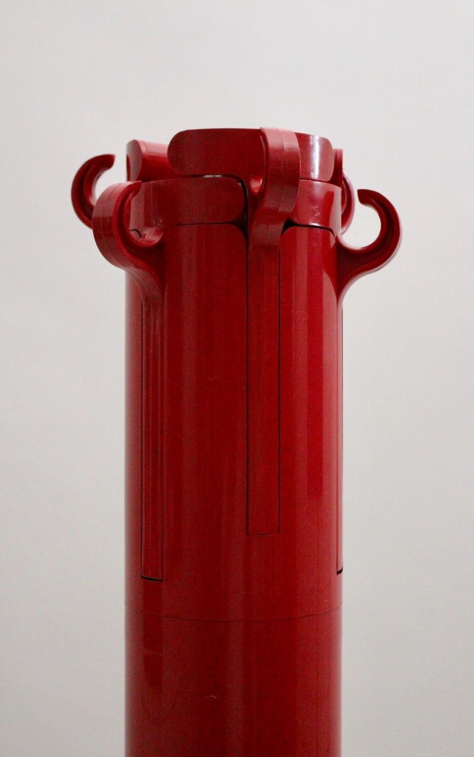 Space Age Red Plastic Vintage Coat Stand Planta by Giancarlo Piretti, Italy 1972 For Sale 10