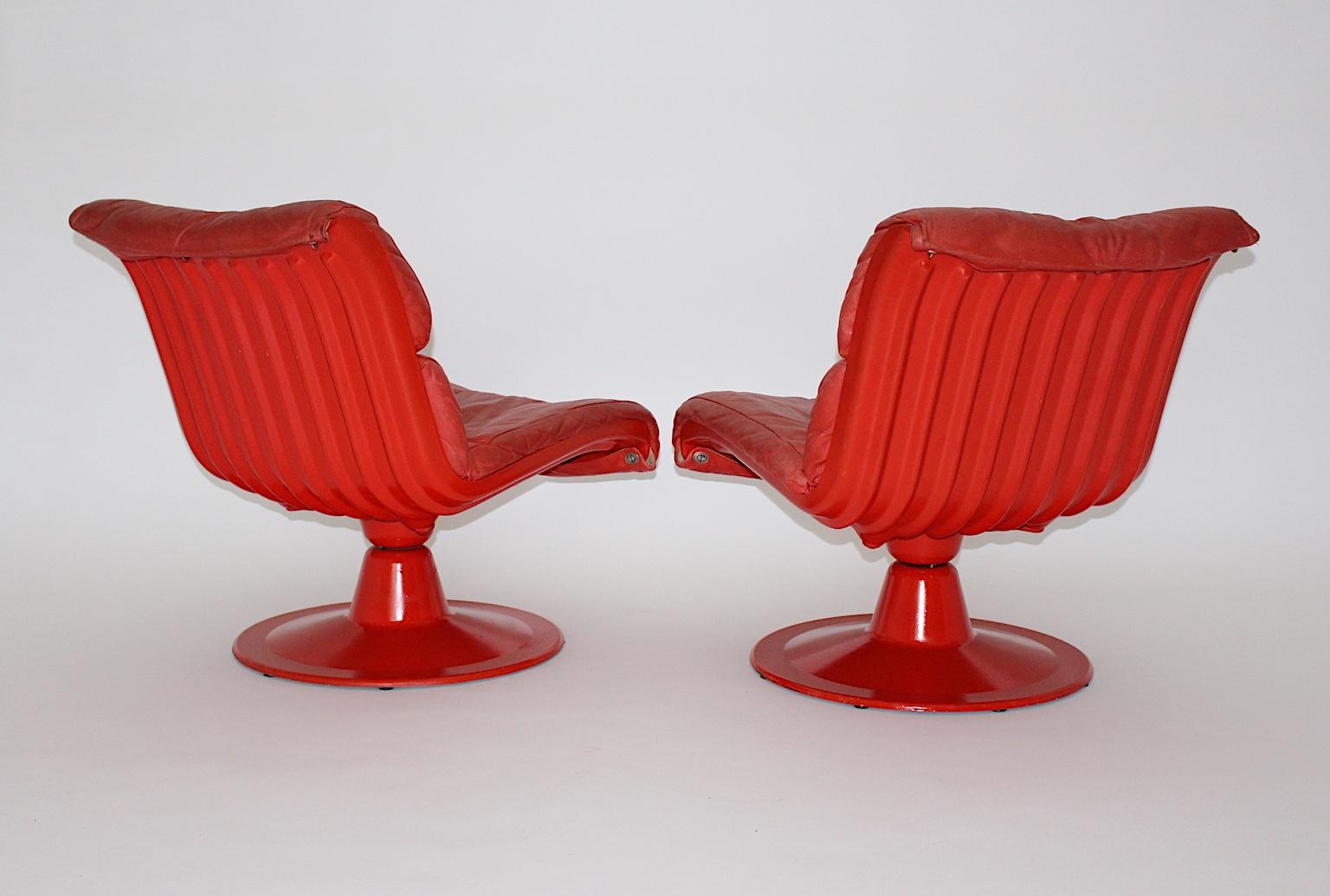 Space Age Red Vintage Lounge Chairs Saturn Pink Sofa Table Yrjö Kukkapuro, 1960s For Sale 2