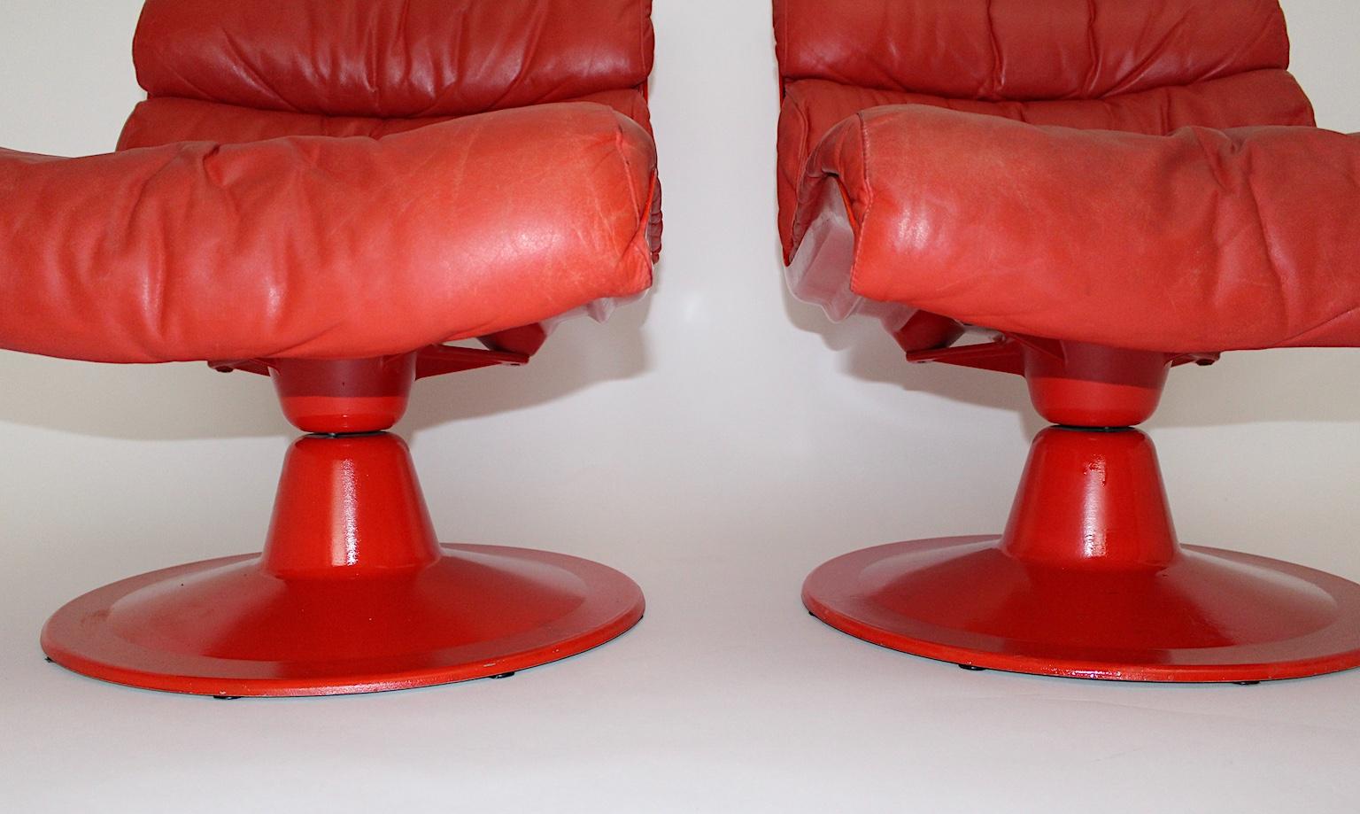 Space Age Red Vintage Lounge Chairs Saturn Pink Sofa Table Yrjö Kukkapuro, 1960s For Sale 3