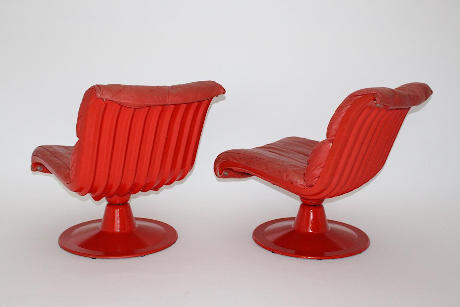 Space Age Red Vintage Lounge Chairs Saturn Pink Sofa Table Yrjö Kukkapuro, 1960s For Sale 6