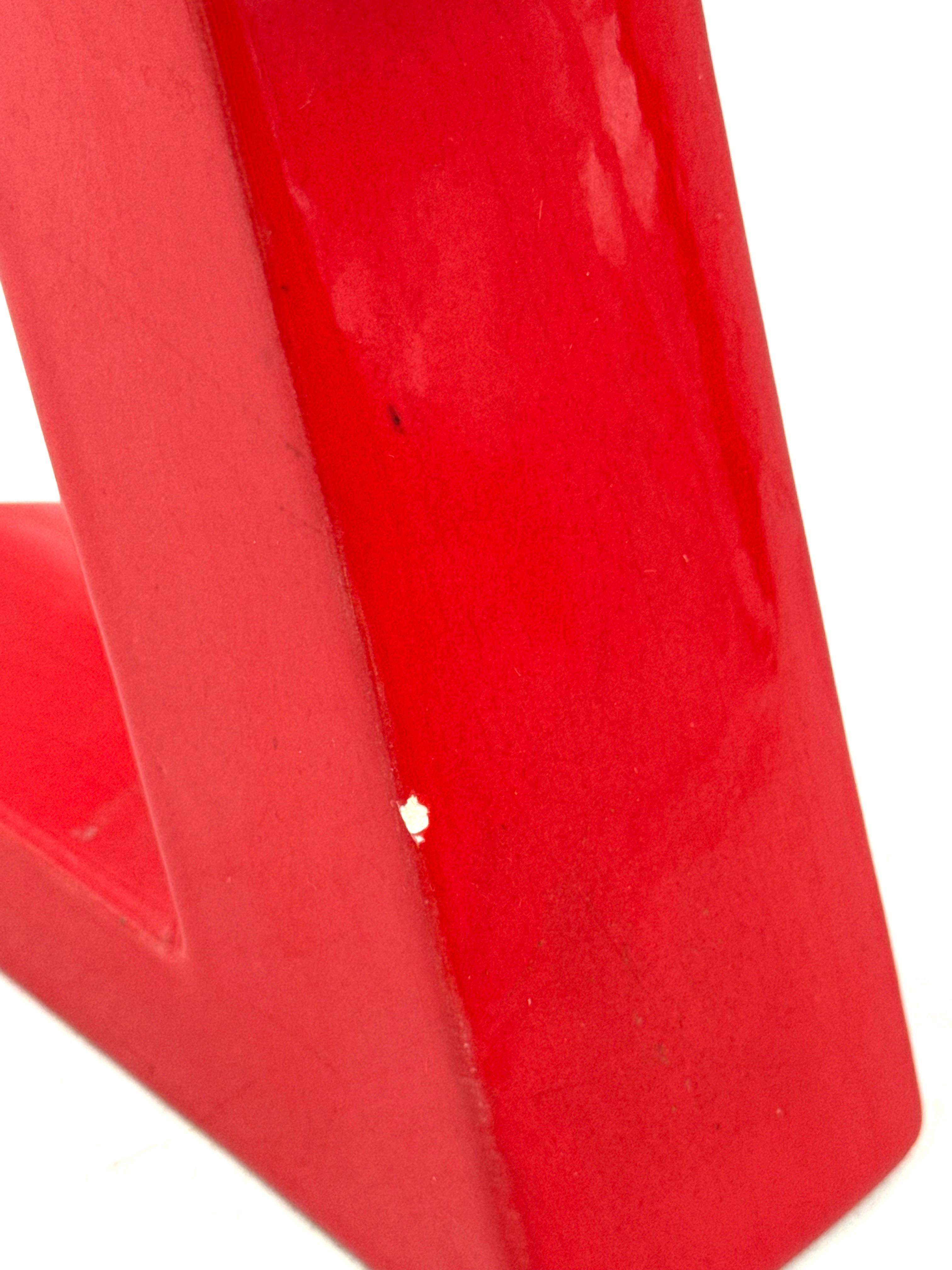 Space age red Z letter shaped ceramic solifleur vase, Marcel Radureau ca. 1970 in vendita 3