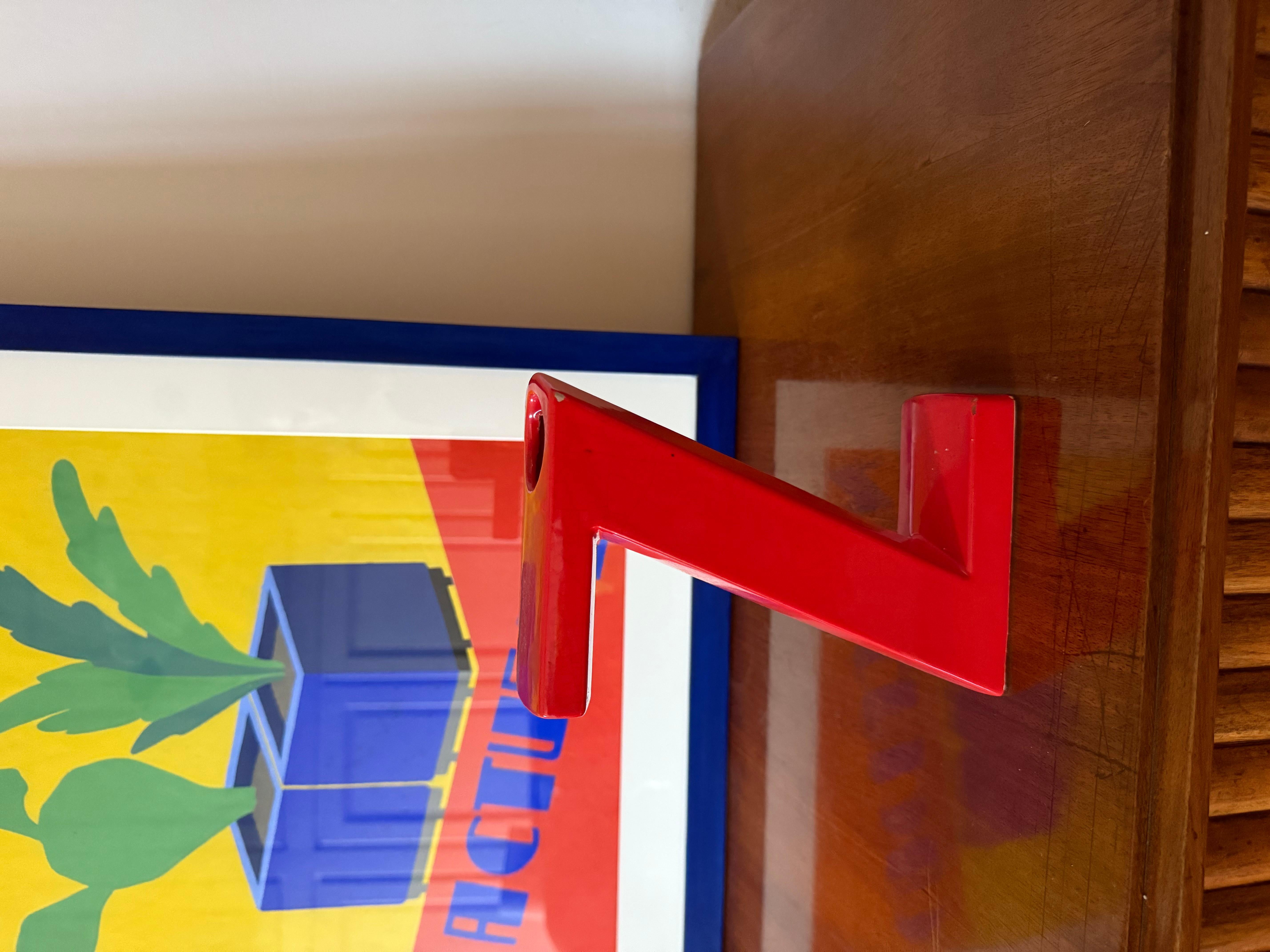 Space Age Space age red Z letter shaped ceramic solifleur vase, Marcel Radureau ca. 1970 in vendita