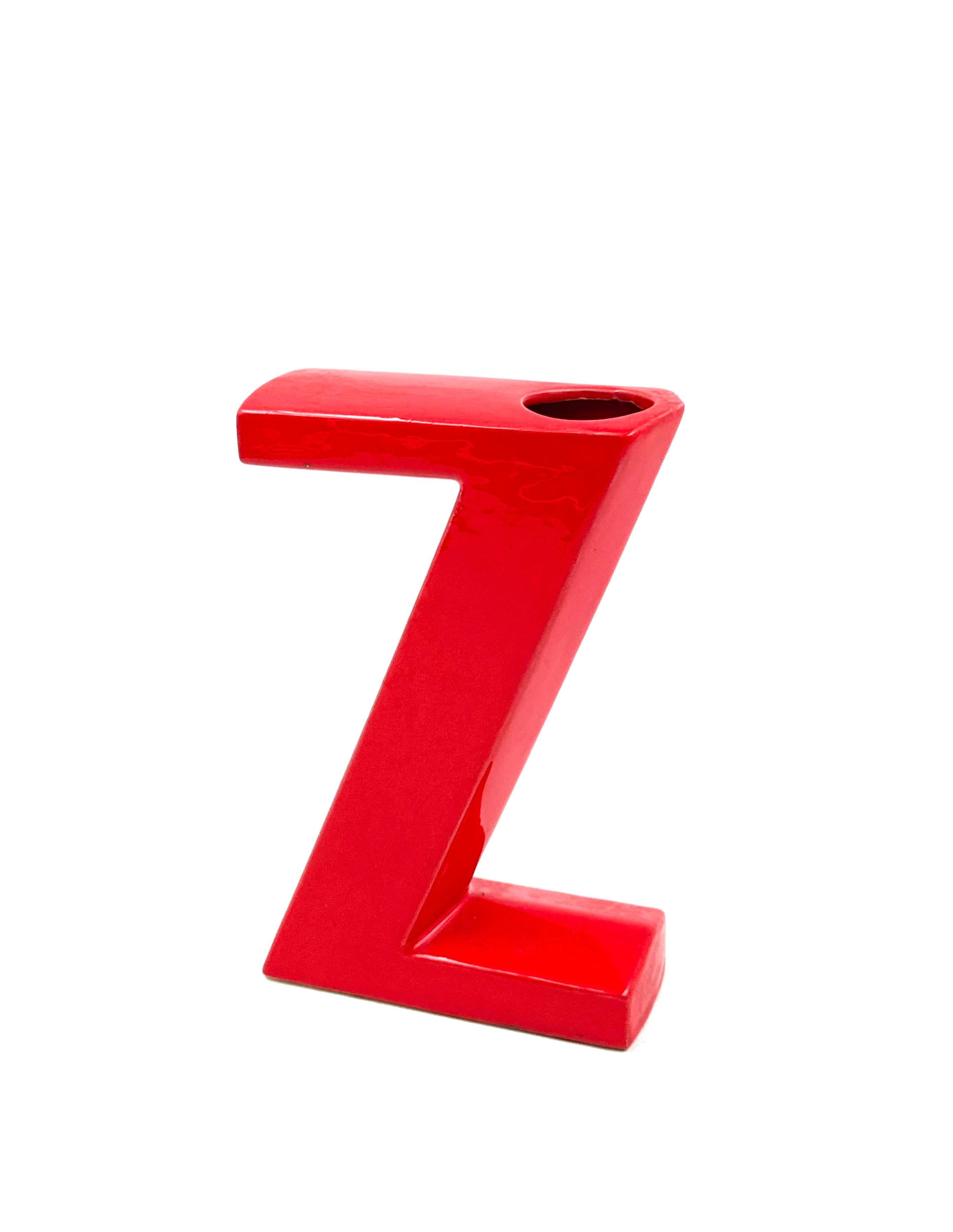 French Space age red Z letter shaped ceramic solifleur vase, Marcel Radureau ca. 1970 in vendita