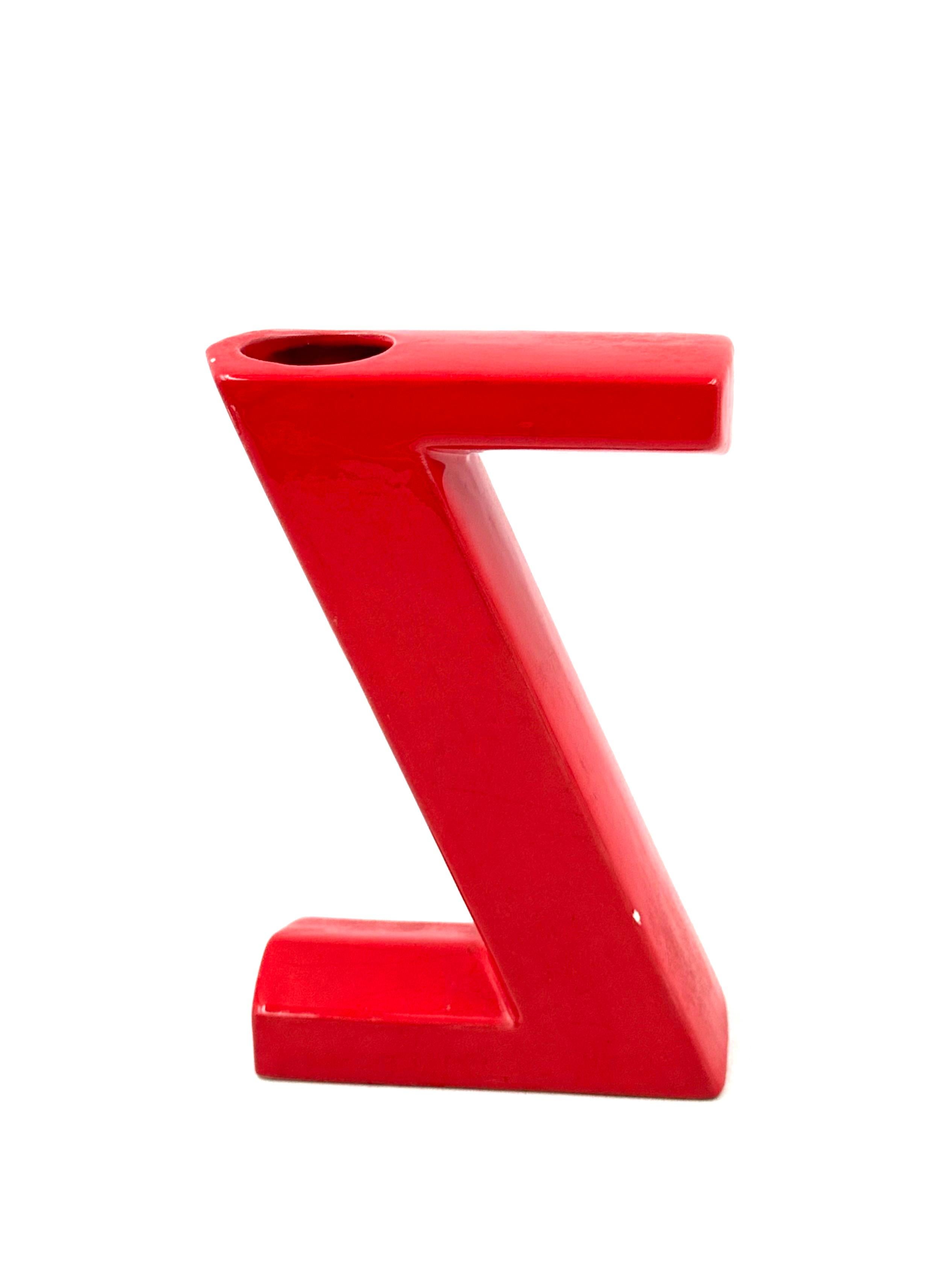 Space age red Z letter shaped ceramic solifleur vase, Marcel Radureau ca. 1970 in vendita 1