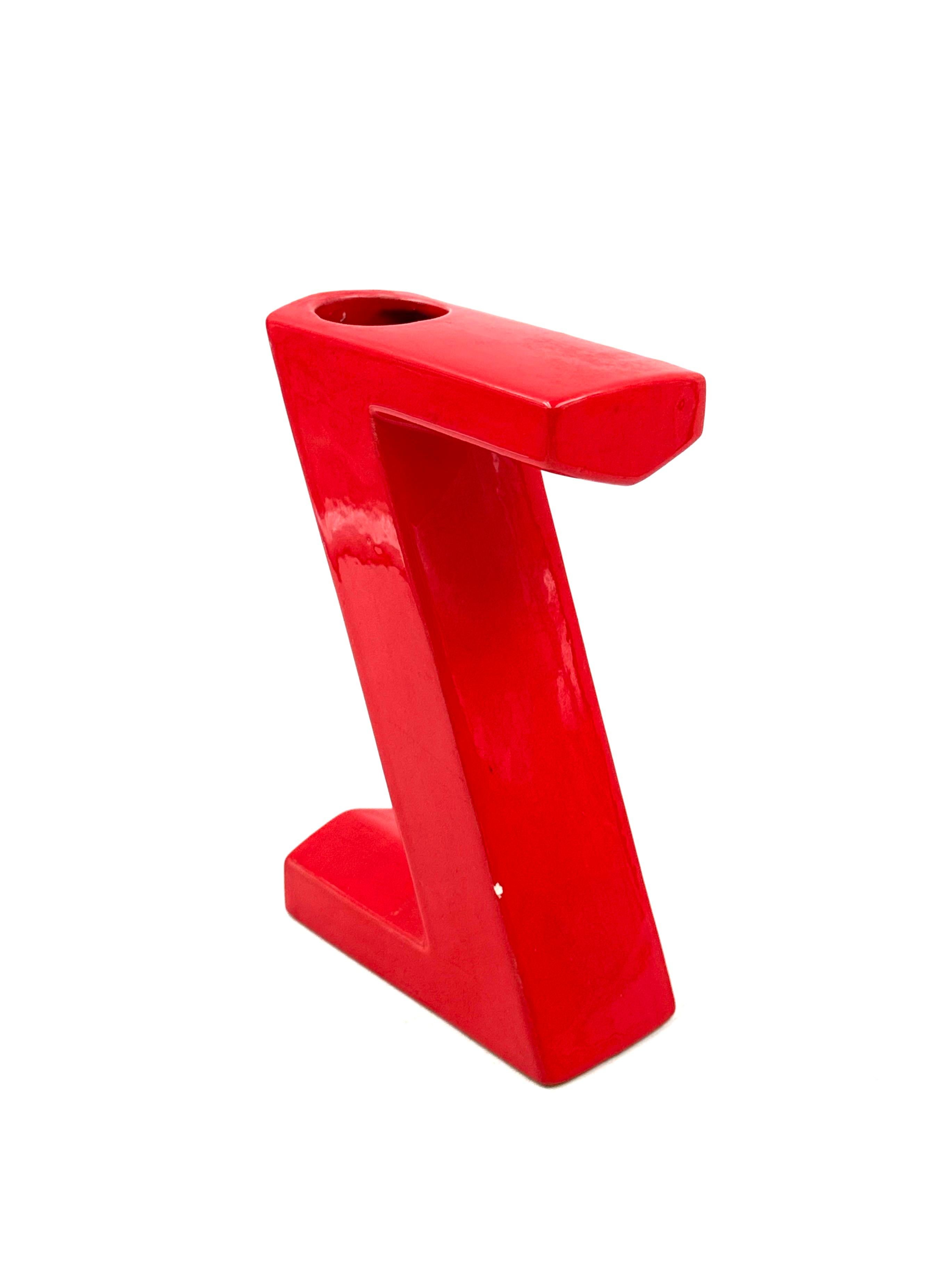 Space age red Z letter shaped ceramic solifleur vase, Marcel Radureau ca. 1970 in vendita 2