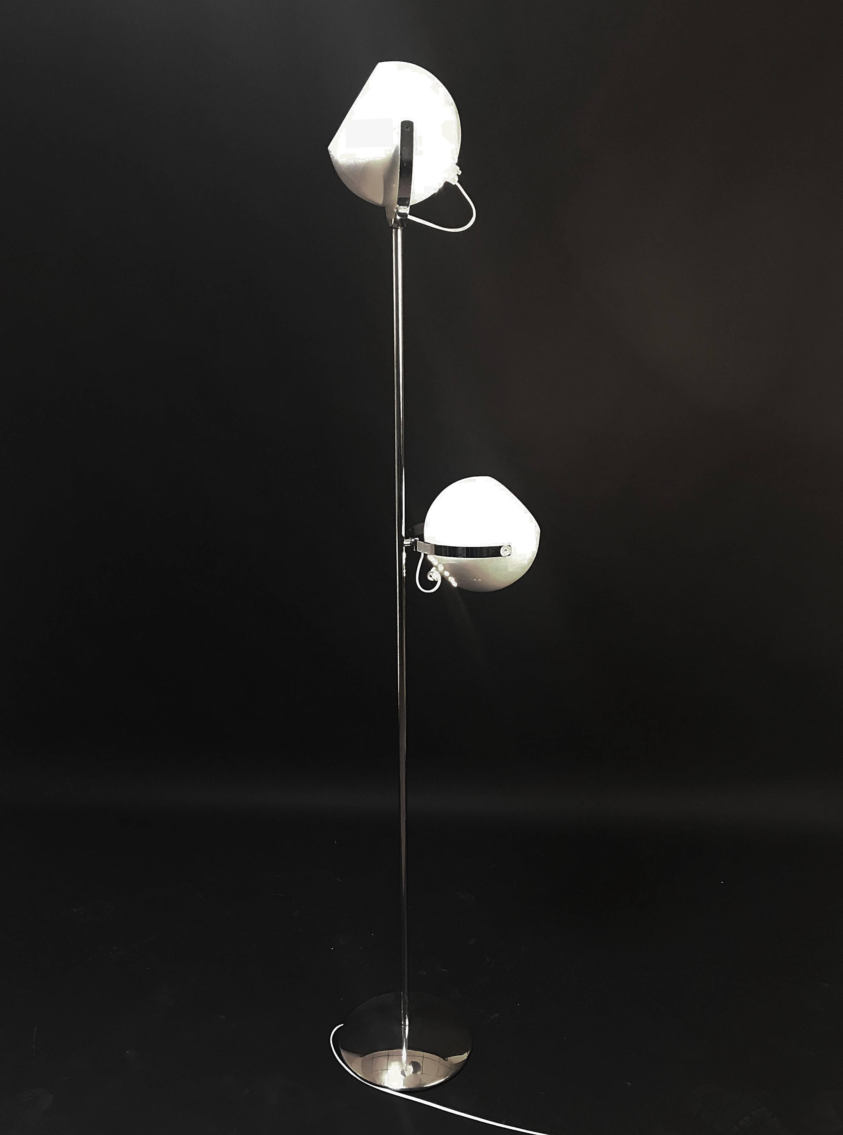 20th Century Space Age Reggiani Chrome and White Metal Two-Sphere Italian Floor Lamp, 1970s
