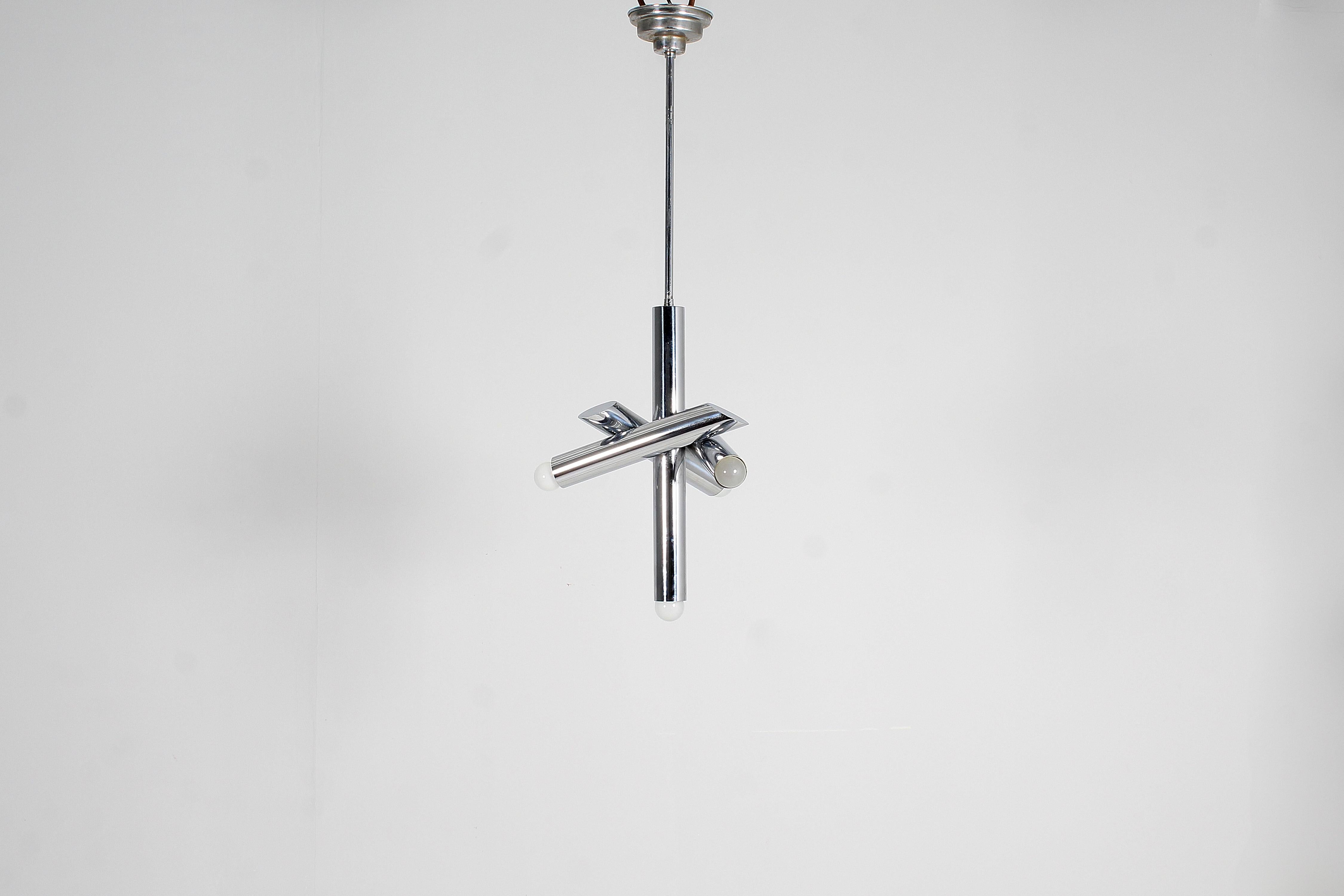 Mid-Century Modern Lampe à suspension réglable en acier chromé de l'ère spatiale Reggiani, années 70, Italie en vente