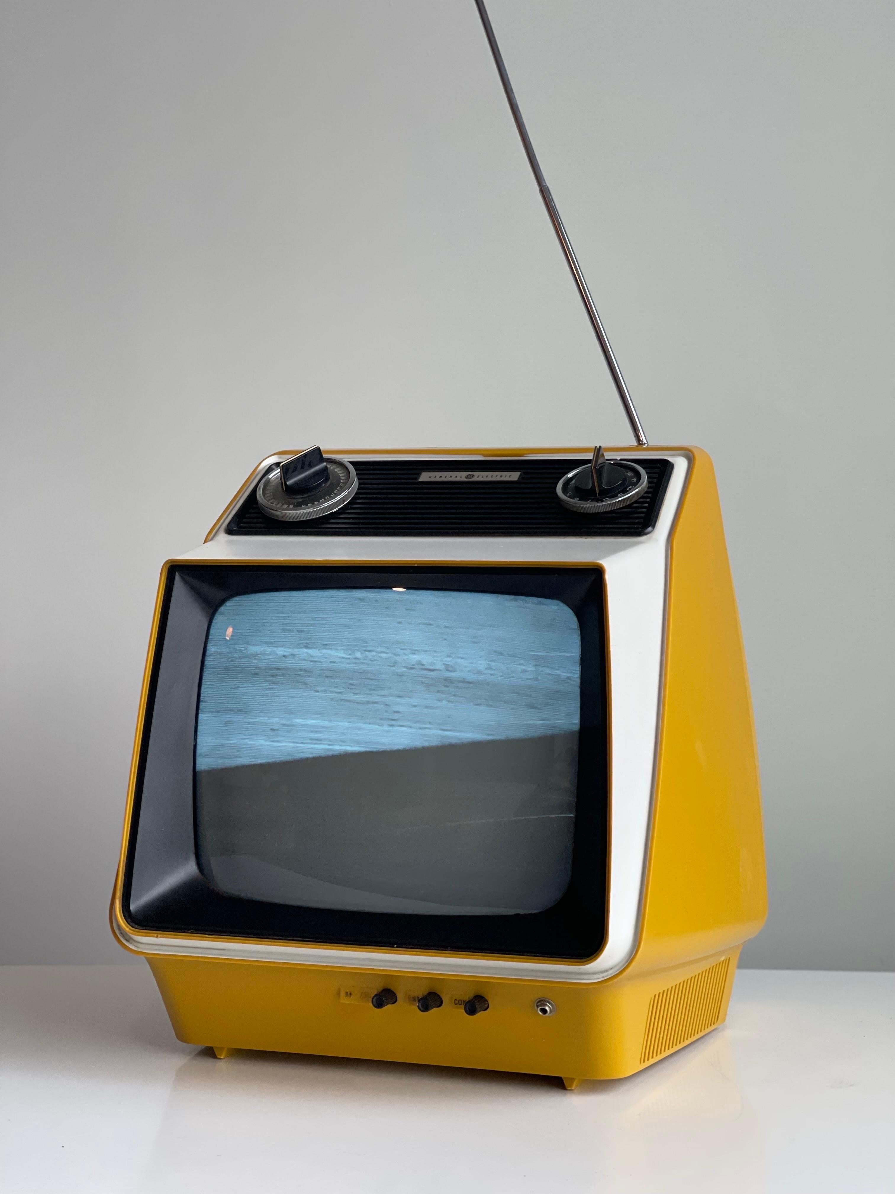 Space Age Retro Yellow Television T.V. Set by G. E. 1975 Works 1