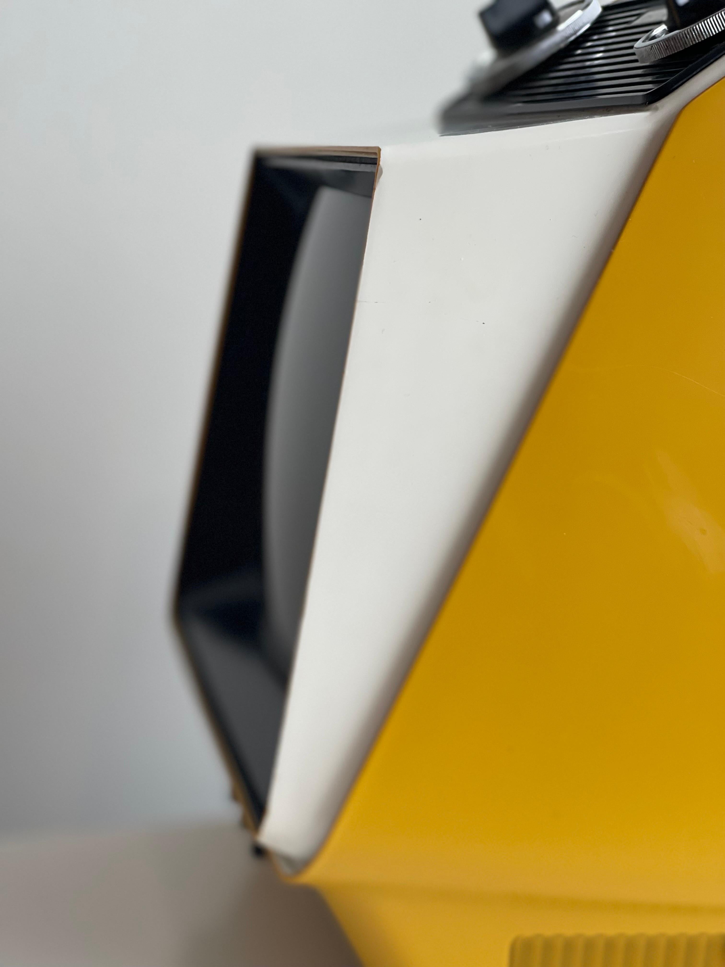 Space Age Retro Yellow Television T.V. Set by G. E. 1975 Works 4