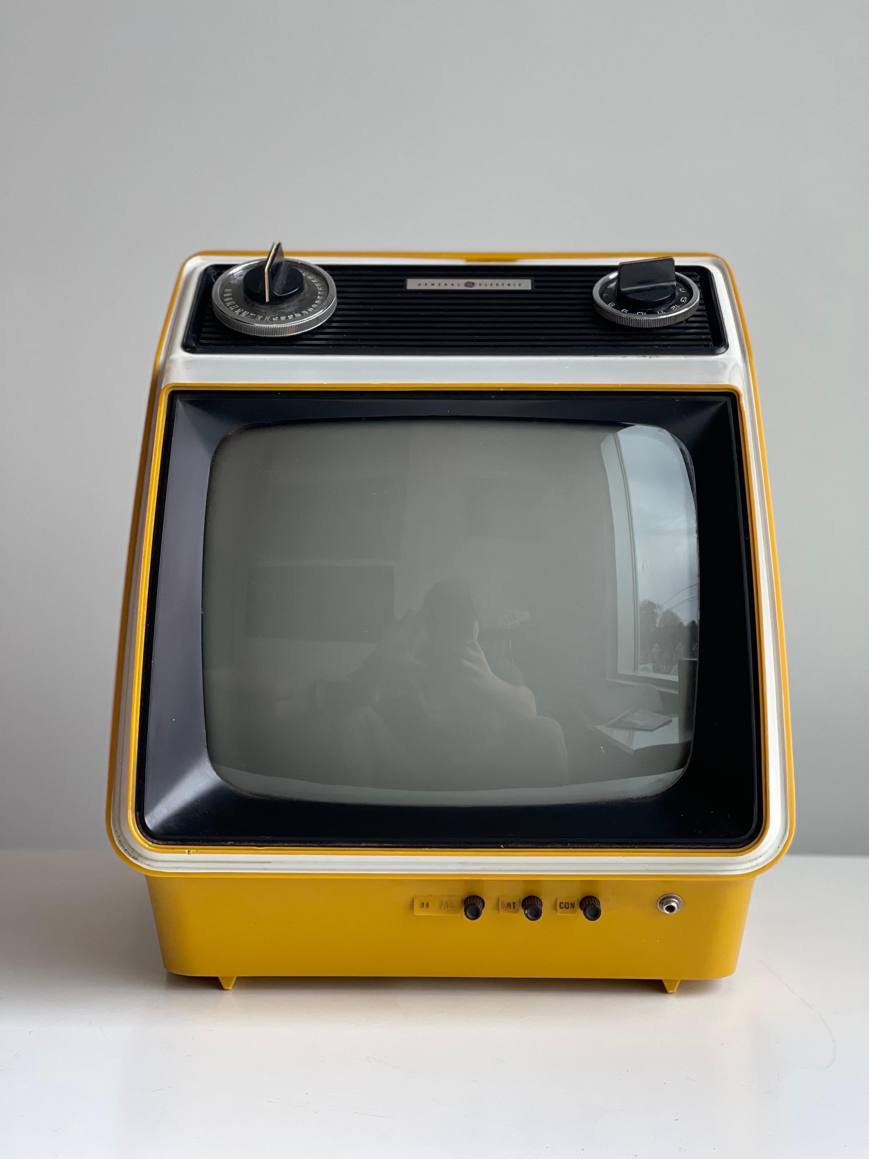 American Space Age Retro Yellow Television T.V. Set by G. E. 1975 Works