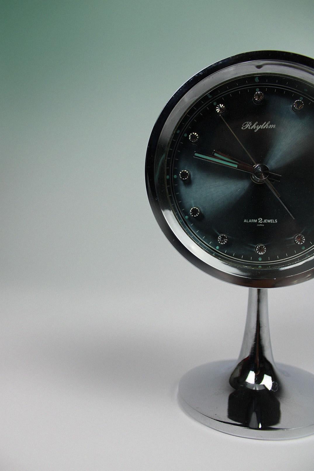 Japonais Horloge d'alarme vert émeraude rhythm de l'ère spatiale, années 1960, Japon Vintage en vente