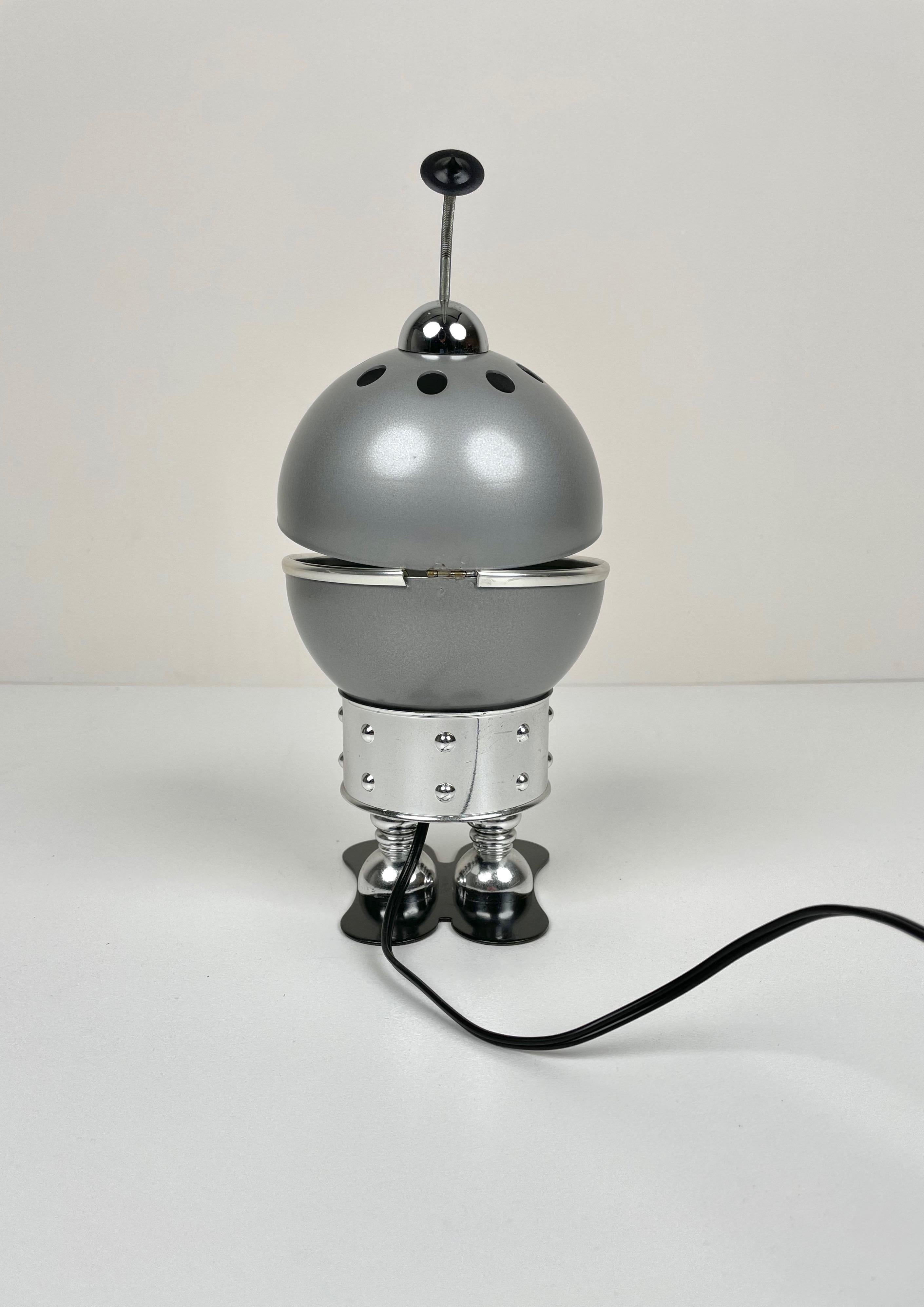 Space Age Robot Aluminum Table Lamp, 1970s 7