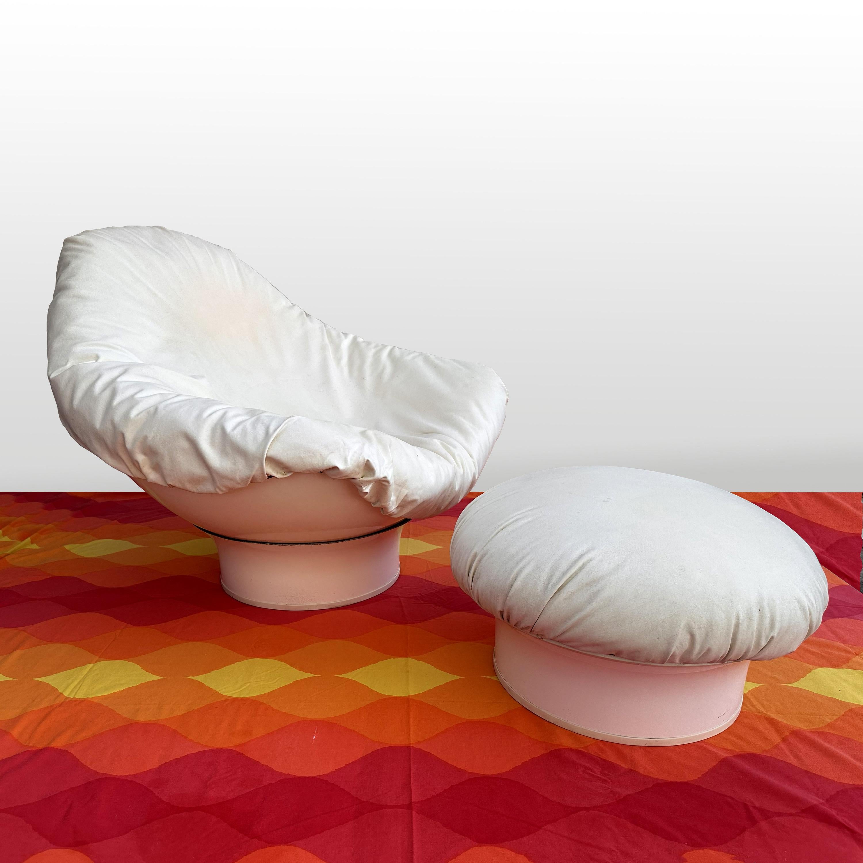 italien Space AGE Lounge Chair & Ottoman Mario Brunu for Comfort 1968 en vente