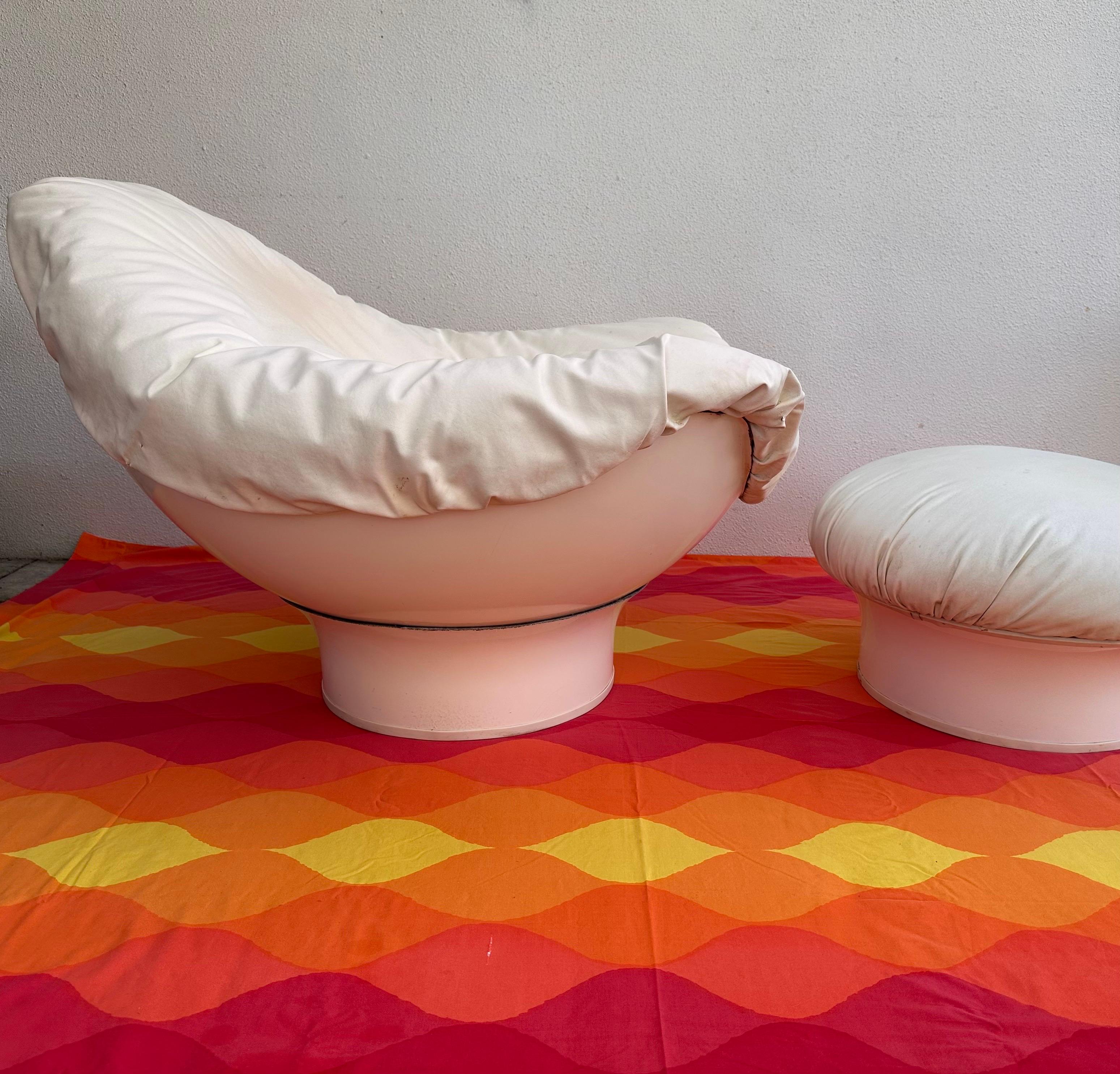 Milieu du XXe siècle Space AGE Lounge Chair & Ottoman Mario Brunu for Comfort 1968 en vente