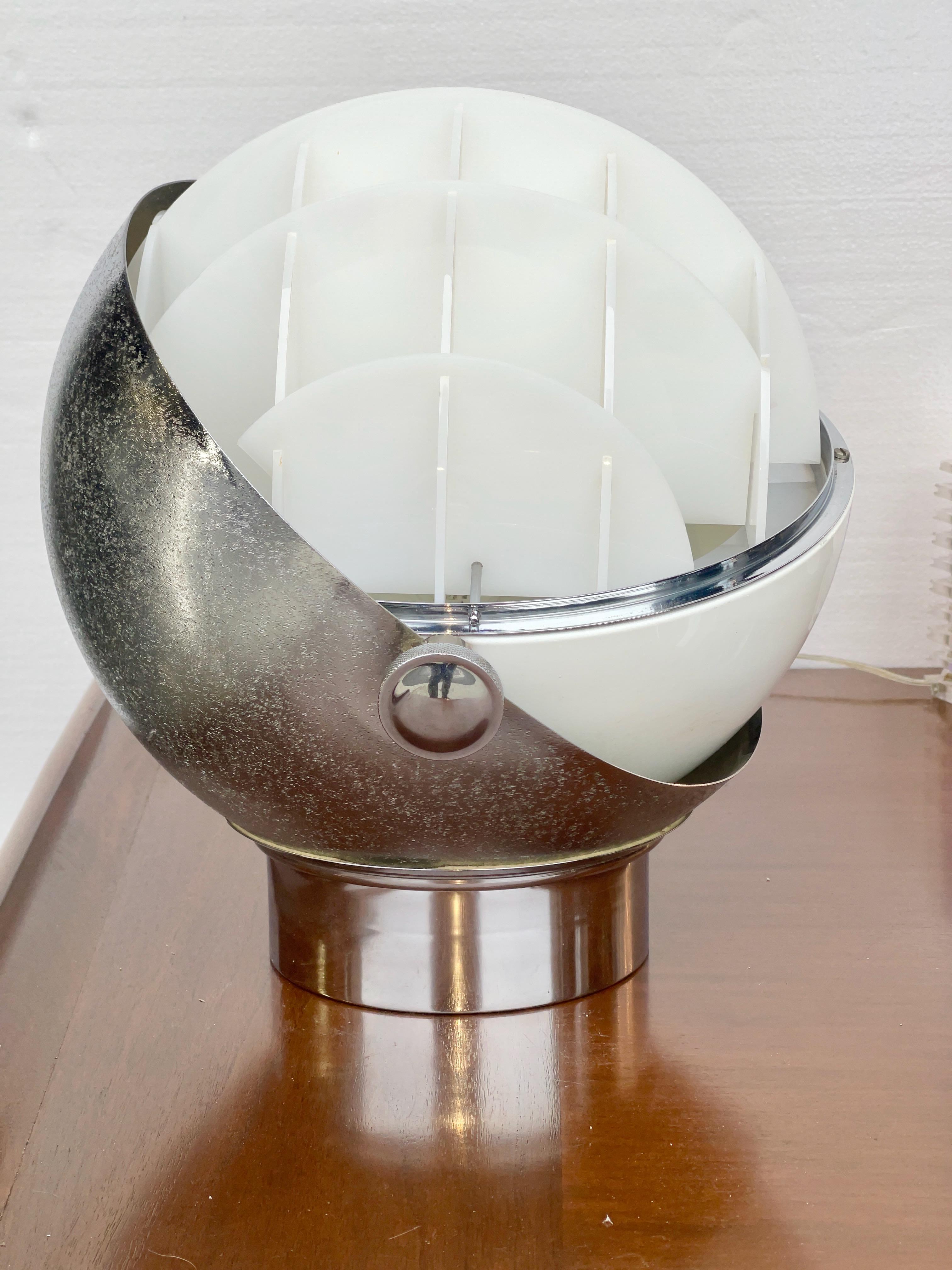 Space Age Rotating Spherical Lamp Style of Joe Colombo For Sale 3