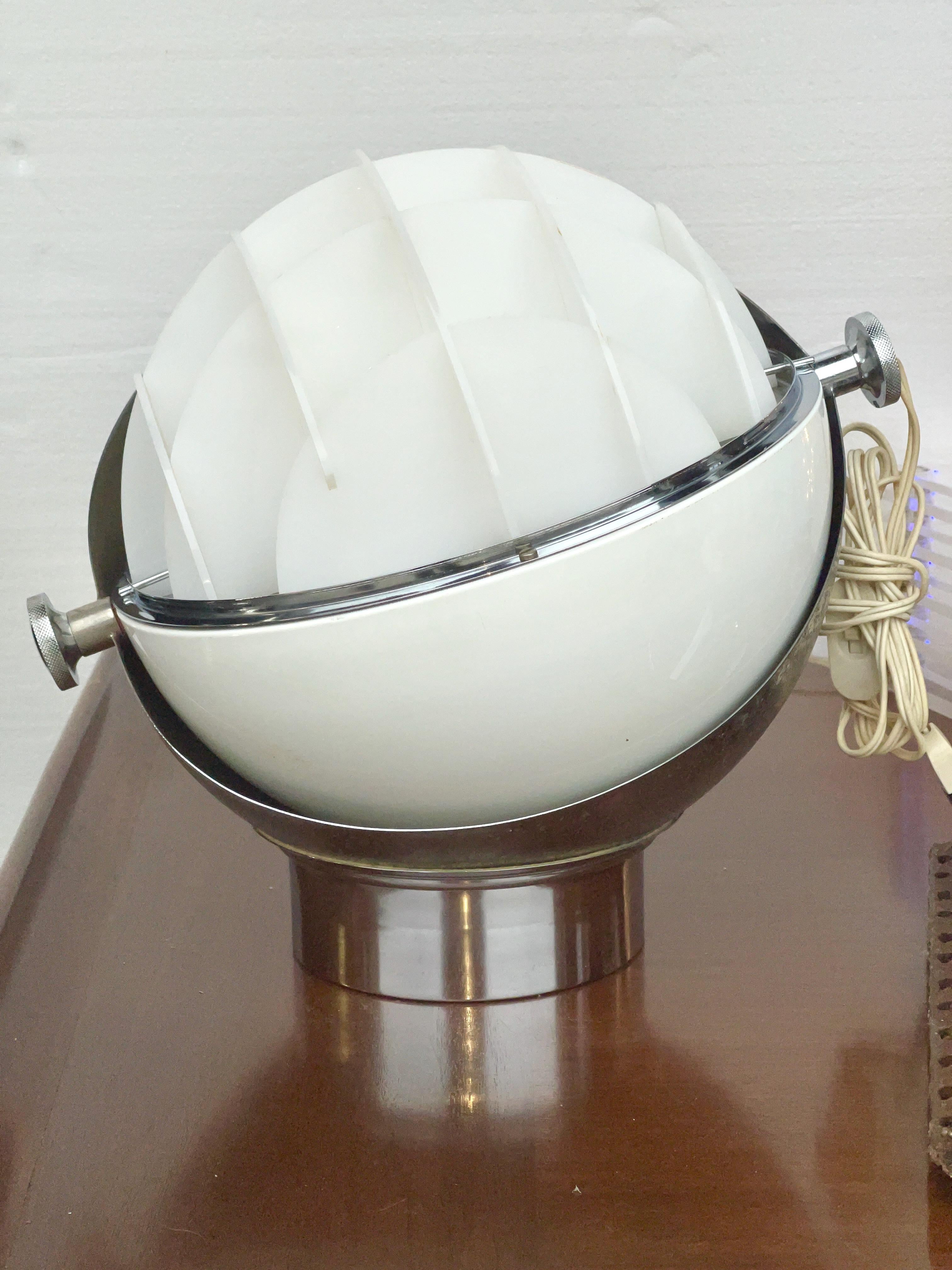 Space Age Rotating Spherical Lamp Style of Joe Colombo For Sale 2