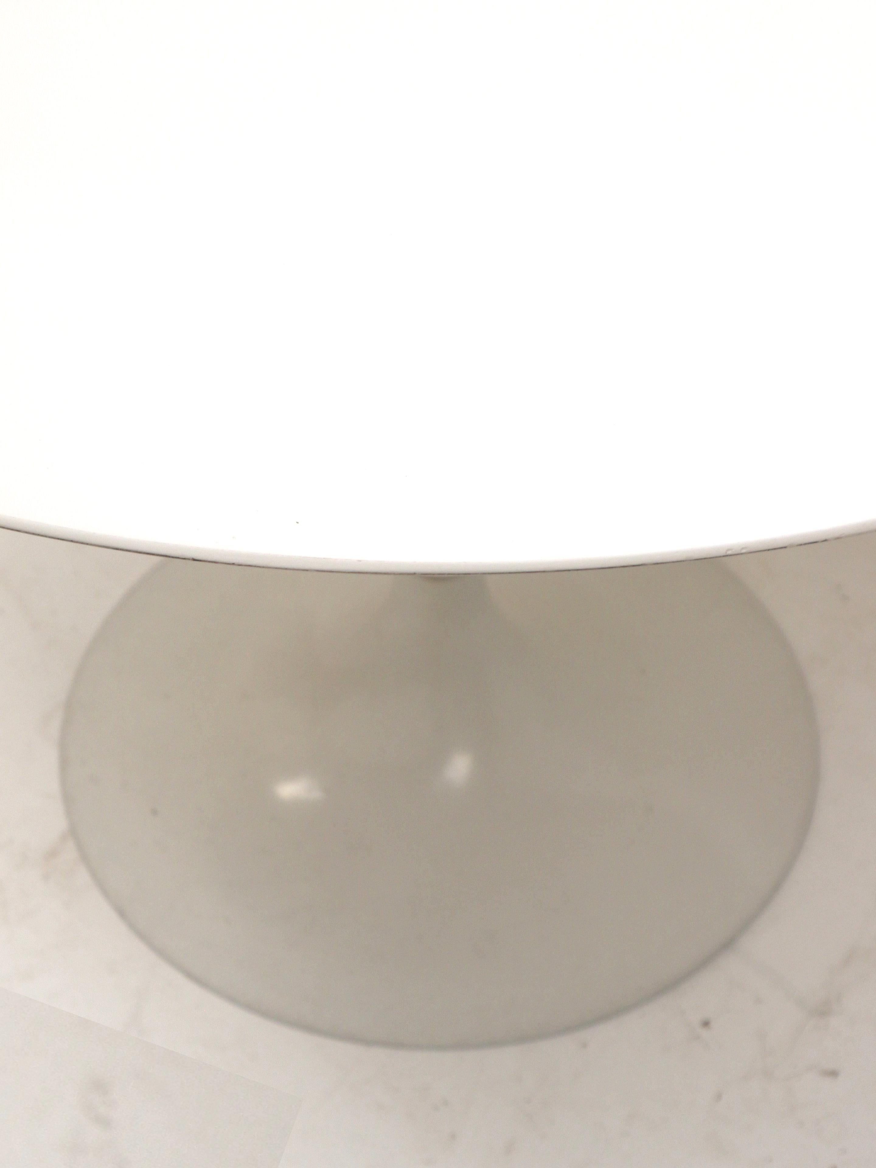 Space Age Space age round dining table designed by Alexander Begge for Casala