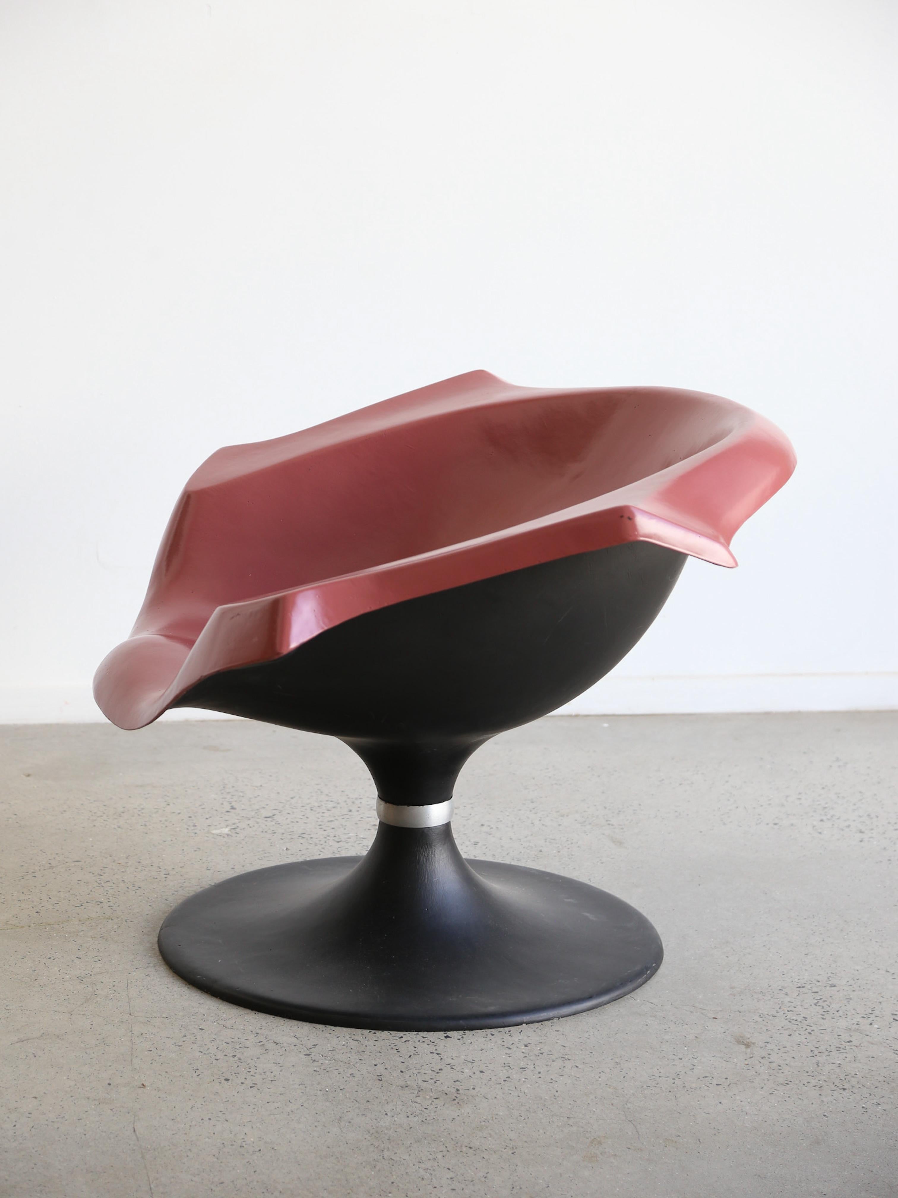 Fin du 20e siècle Chaise sculpturale de l'ère spatiale en fibre de verre en vente