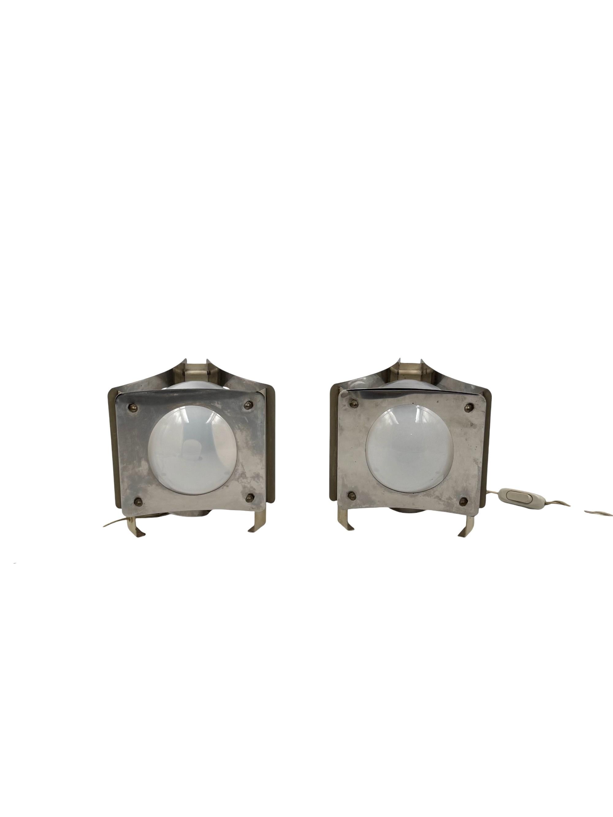 A Space age 2er Set Tischlampe, Italien 1970er im Zustand „Hervorragend“ im Angebot in Firenze, IT